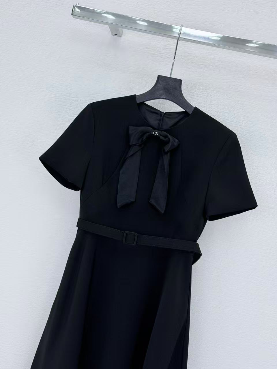 CD Mid-Length Belted Dress Black Wool and Silk