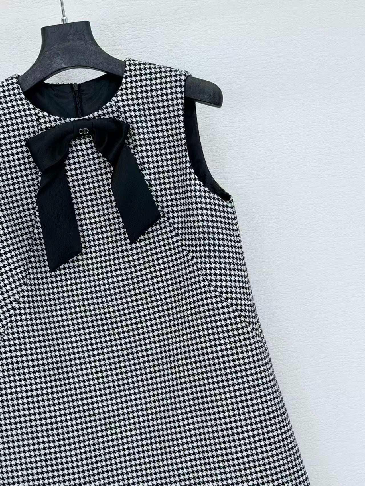 CD Straight-Cut Short Dress Black White Wool Blend
