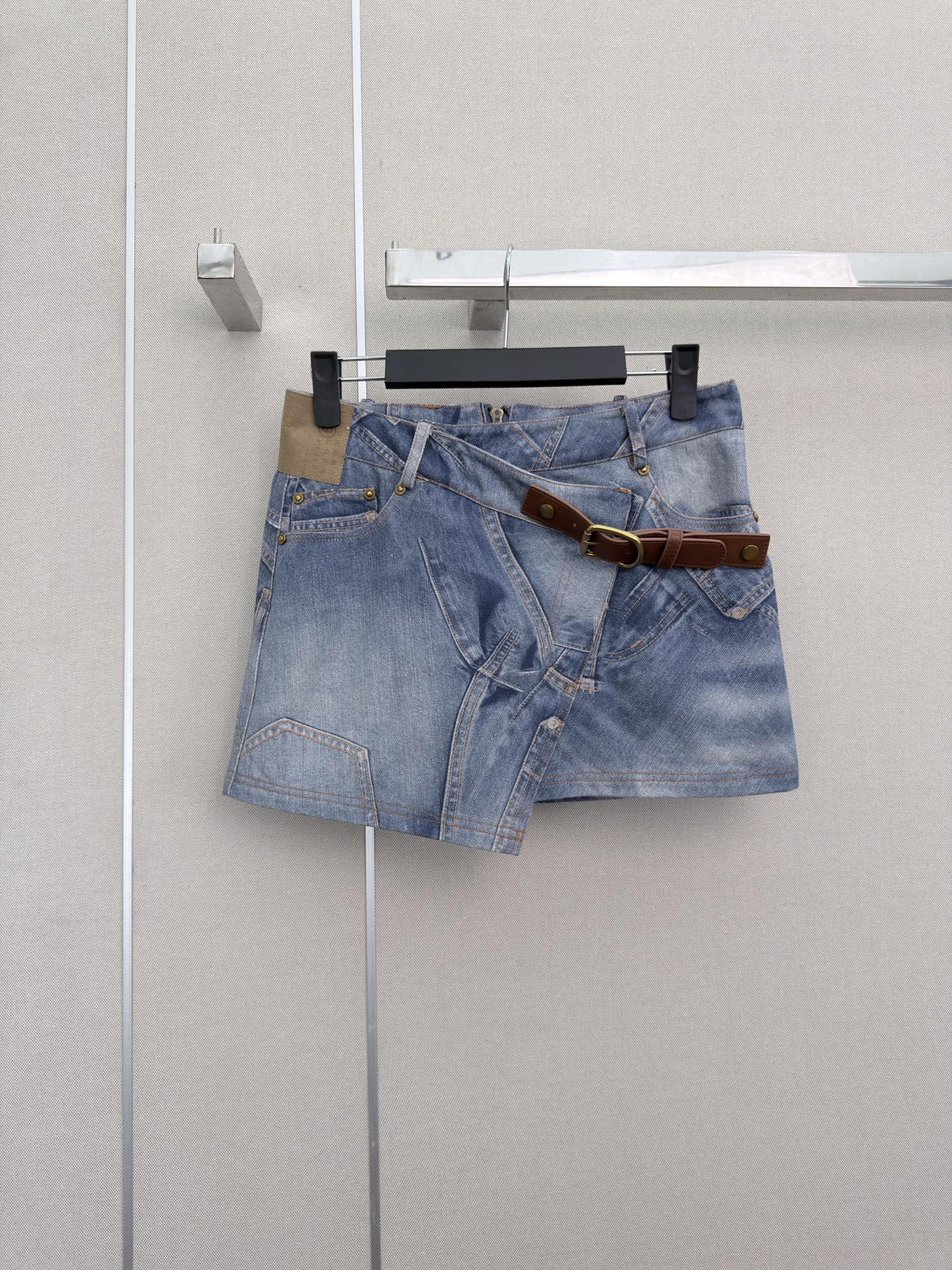 MM6 Printed Irregular Short Skirt Light Wash Baggy Denim 387958