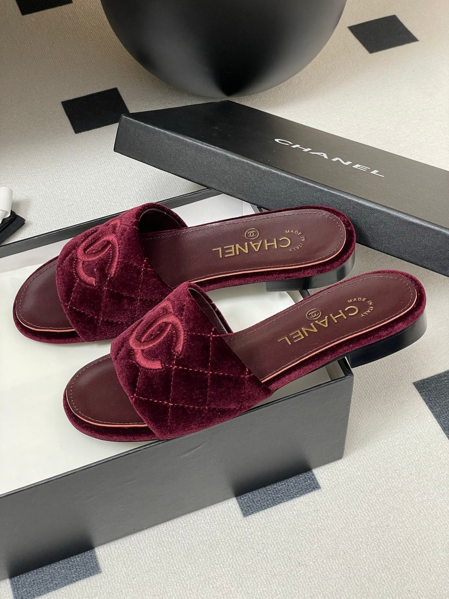 25S Embroidery Double C Mule 15mm Wine Velvet 247579