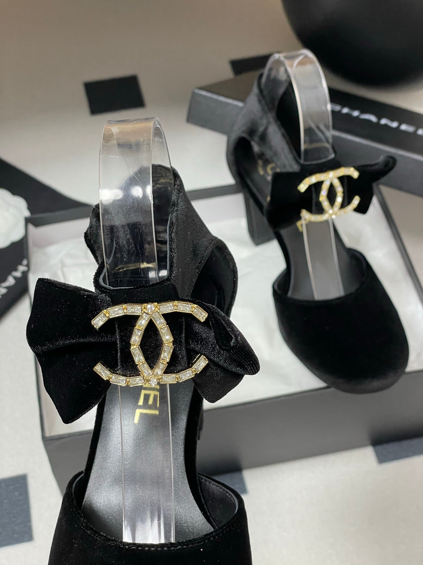 CC 25S Double C Rhinestone Buckle Bow High Heel Pump 85 Black Velvet 247570