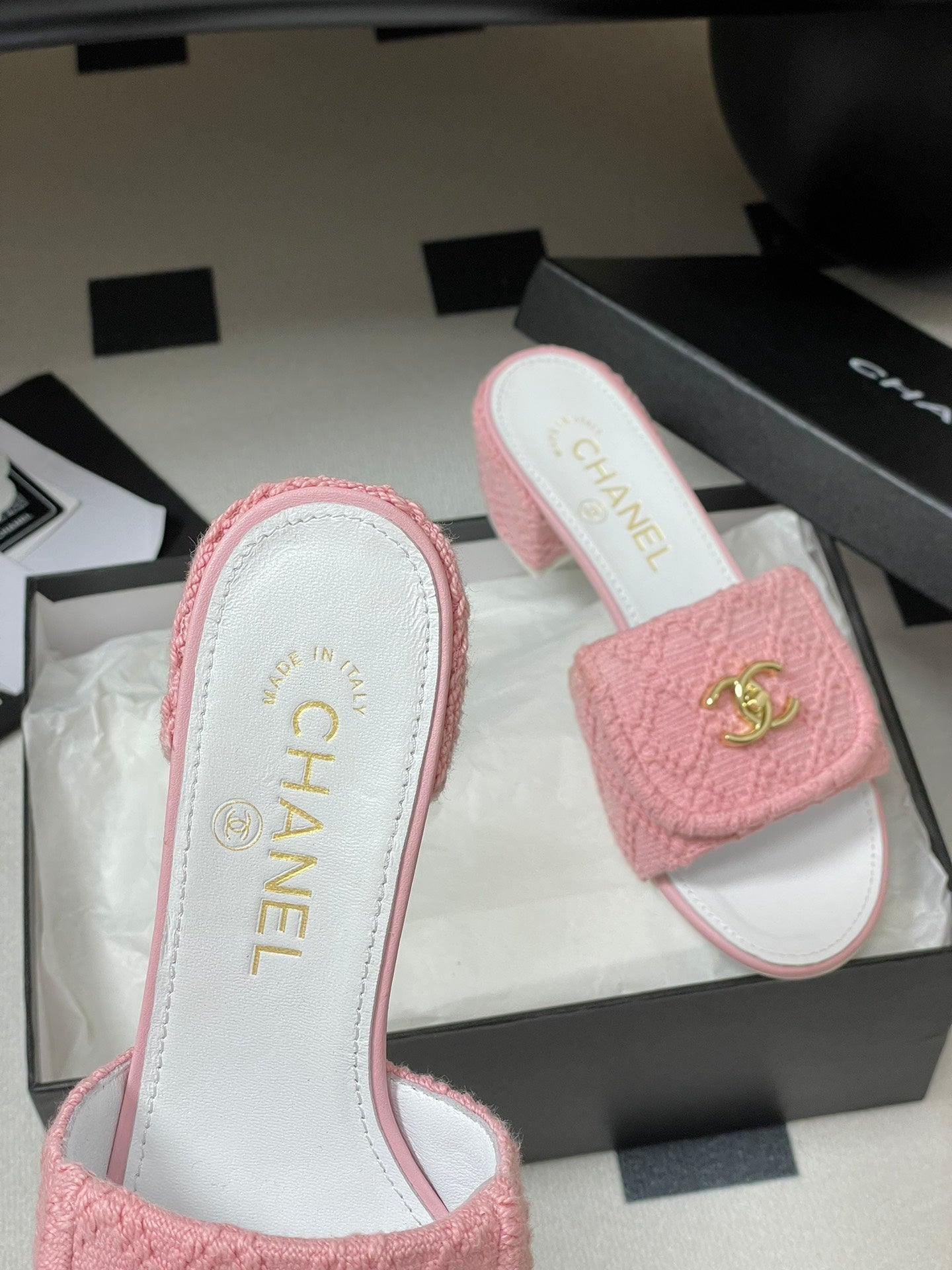 CC 25S Buckle Bag Mule Sandal 50mm Pink Fabric and White Sheepskin 247602
