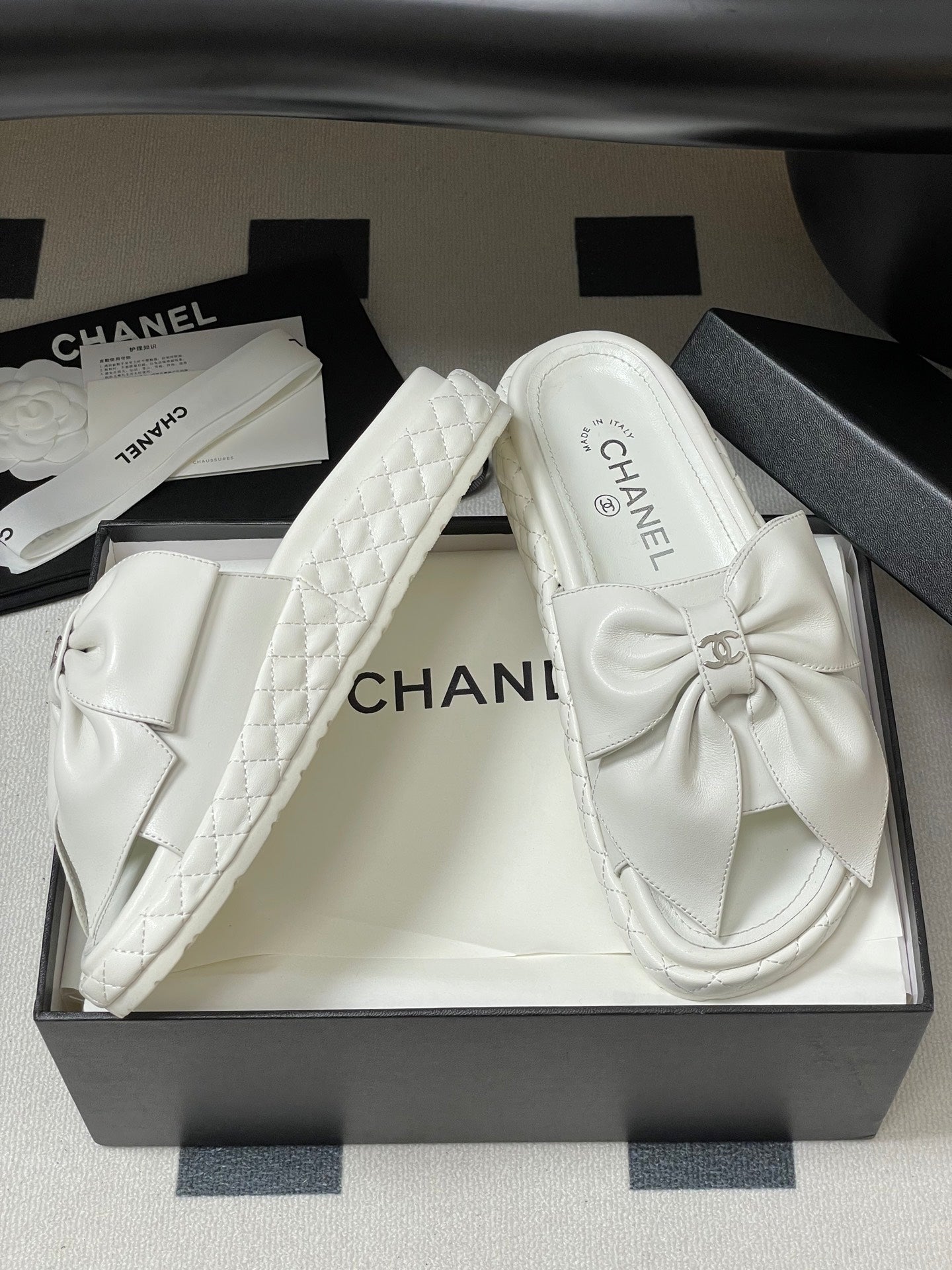 CC 25SS Big Bow Thick-soled Mule Sandals White Lambskin 319707