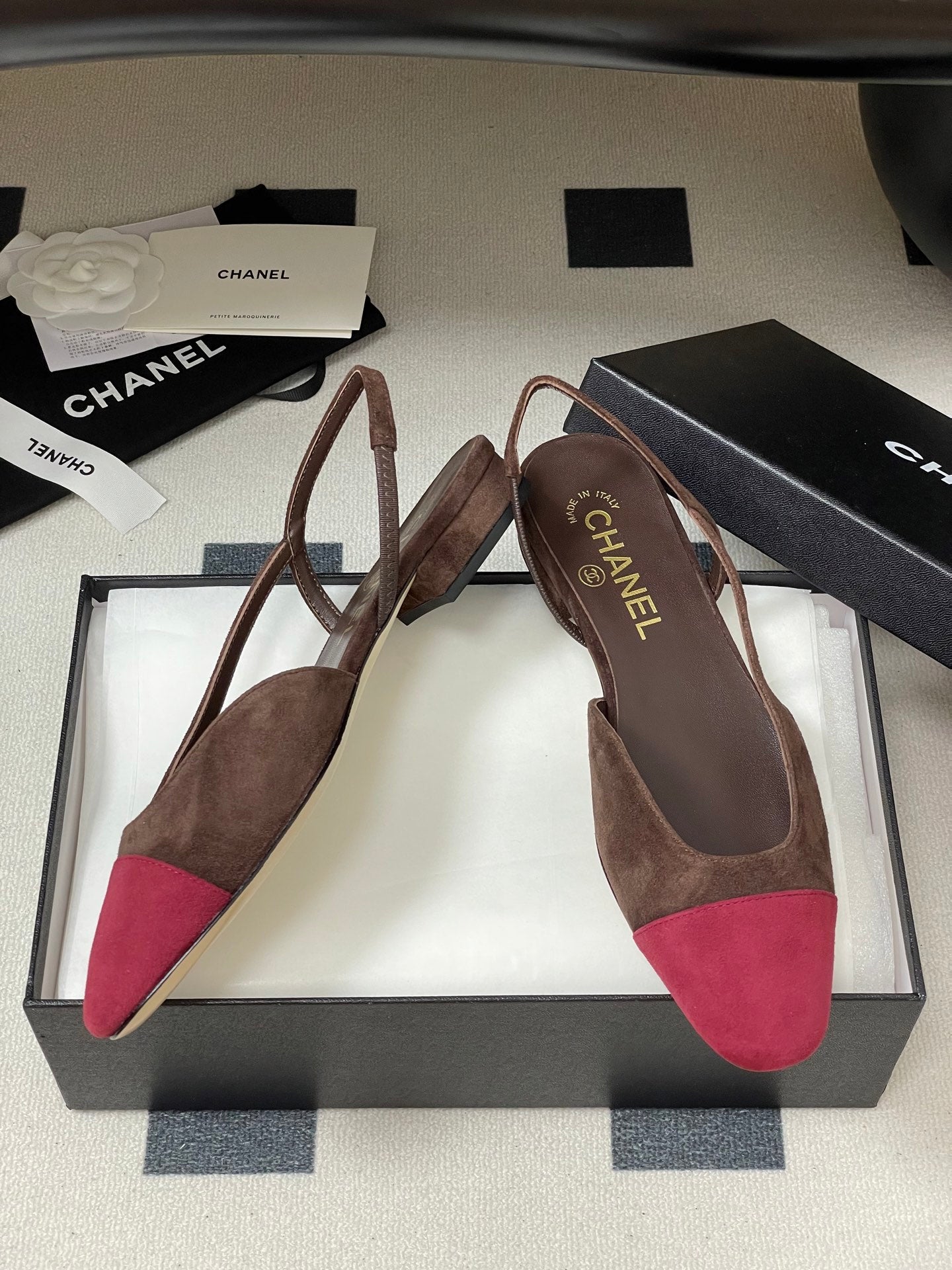 CC 25 SlingBack Flat 20mm Chocolate Dark Red Suede 393992