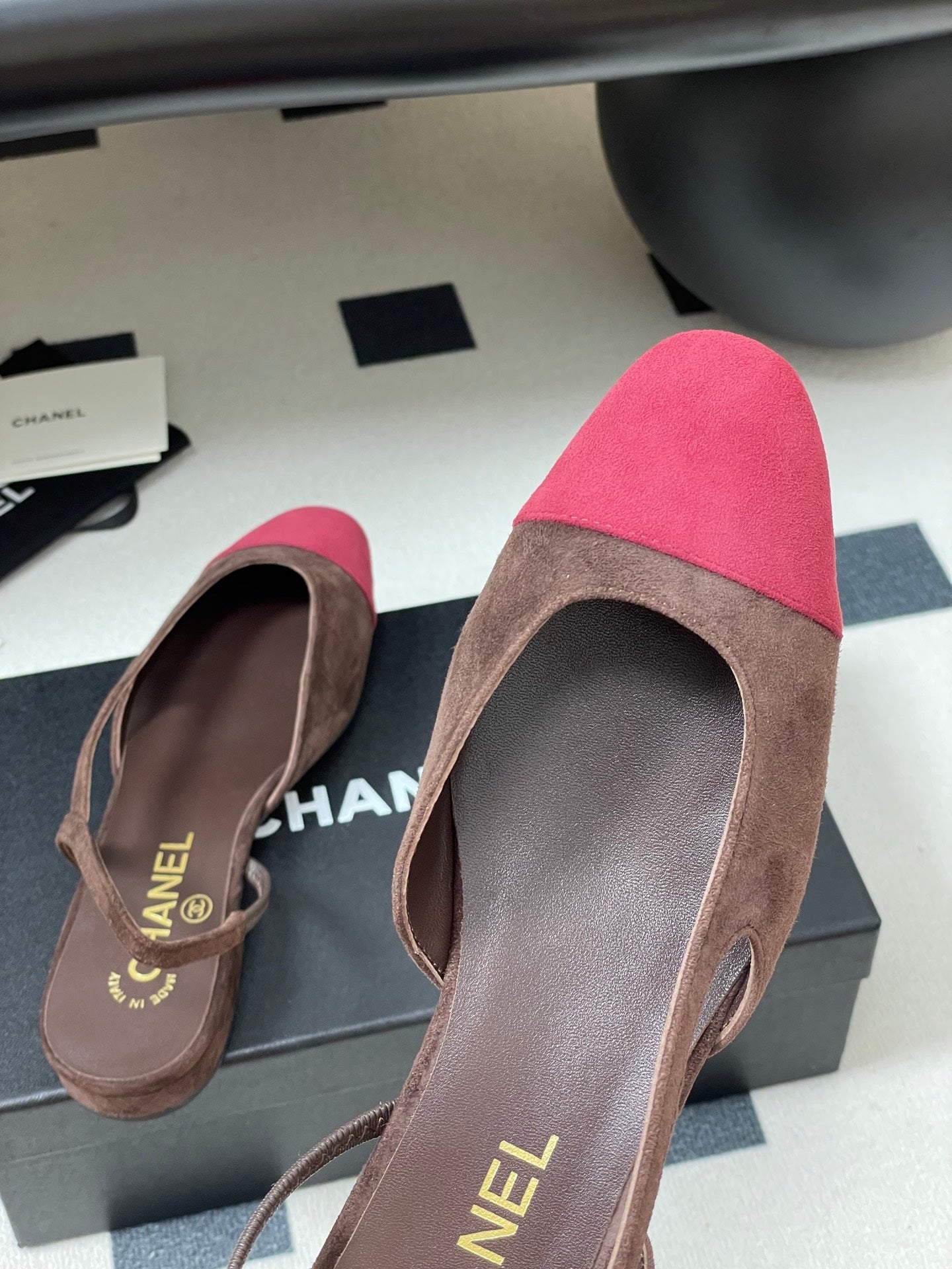 CC 25 SlingBack Flat 20mm Chocolate Dark Red Suede 393992