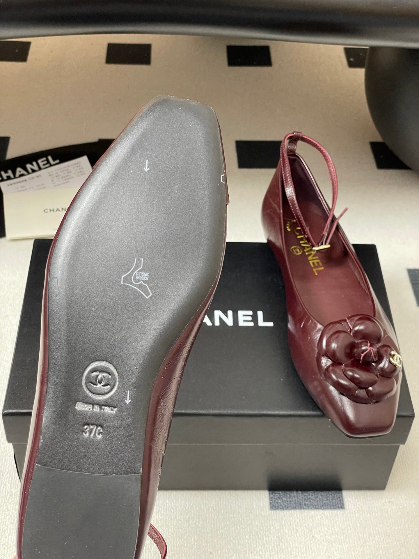 CC 25s Métiers d’art Ballet flats 10mm Burgundy Cowhide 413309