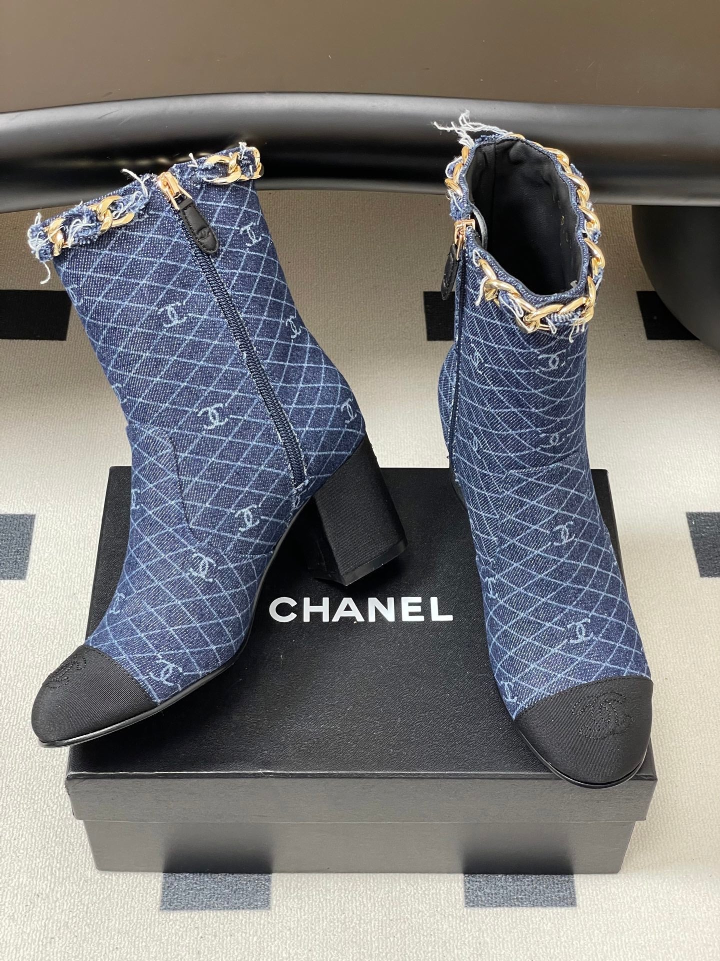 CC 25B Chain Short Boot 70mm Black Blue Denim 423145