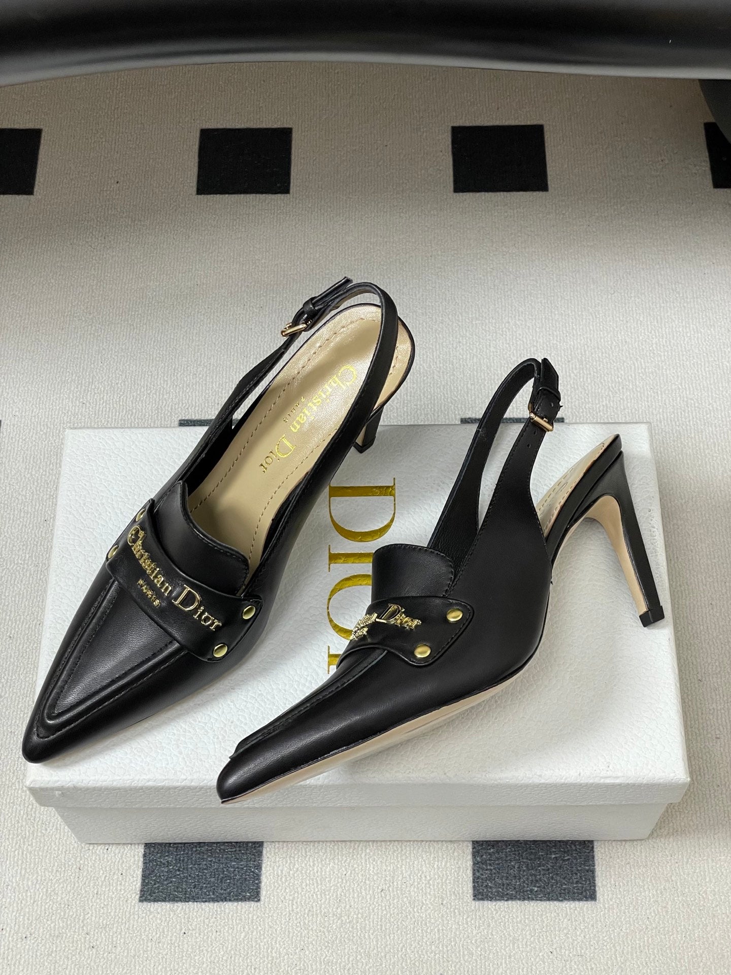 CD Boy Slingback Pump 85mm Black Sheepskin 525832