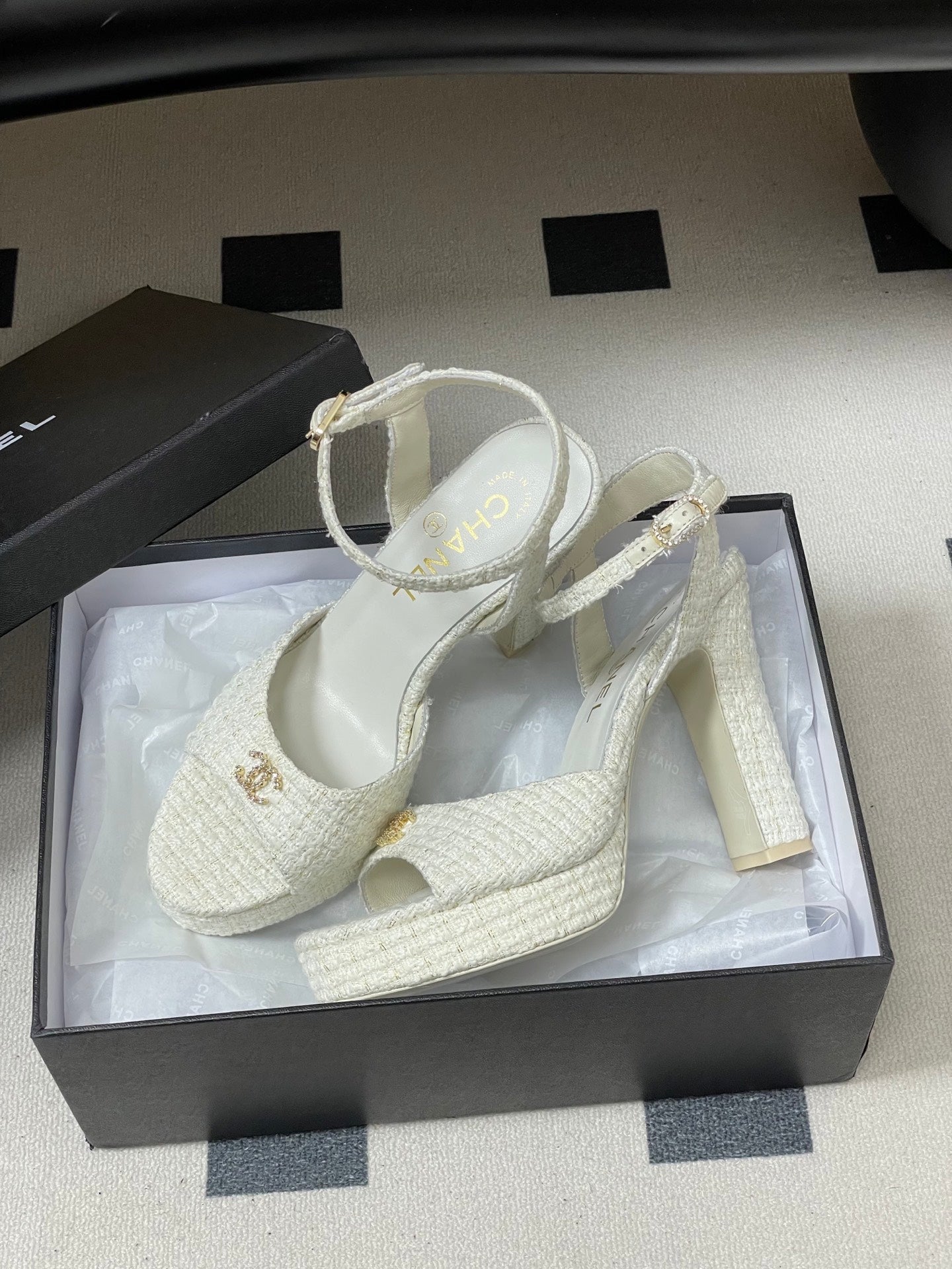 CC 26SS Platform Sandals 120mm White Double C Tweed 632569
