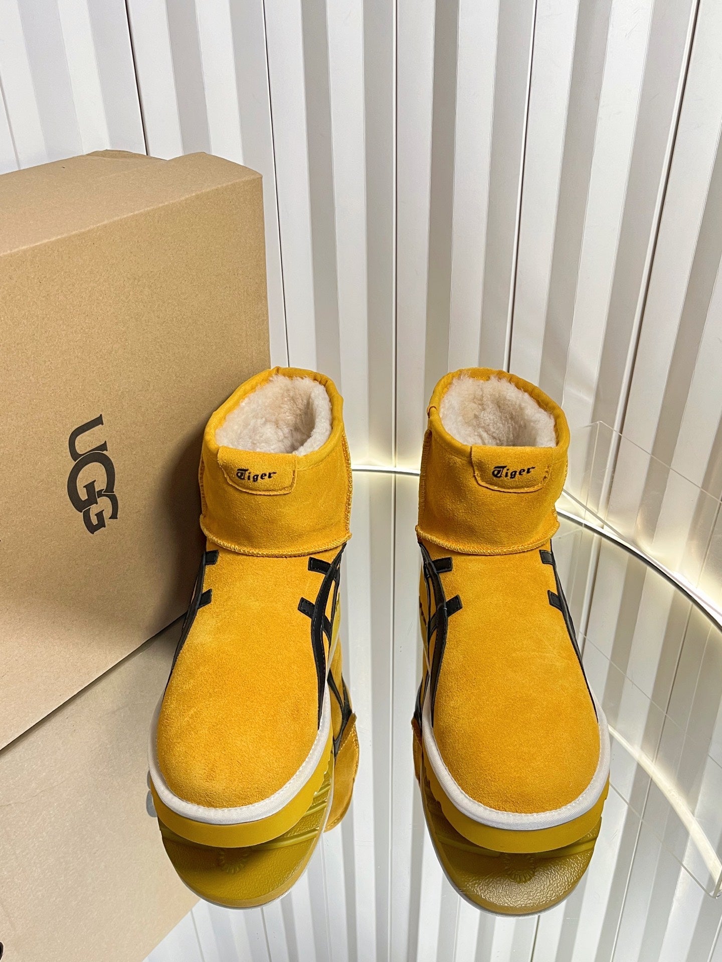 UGG x Tiger Boots Green Suede 548546