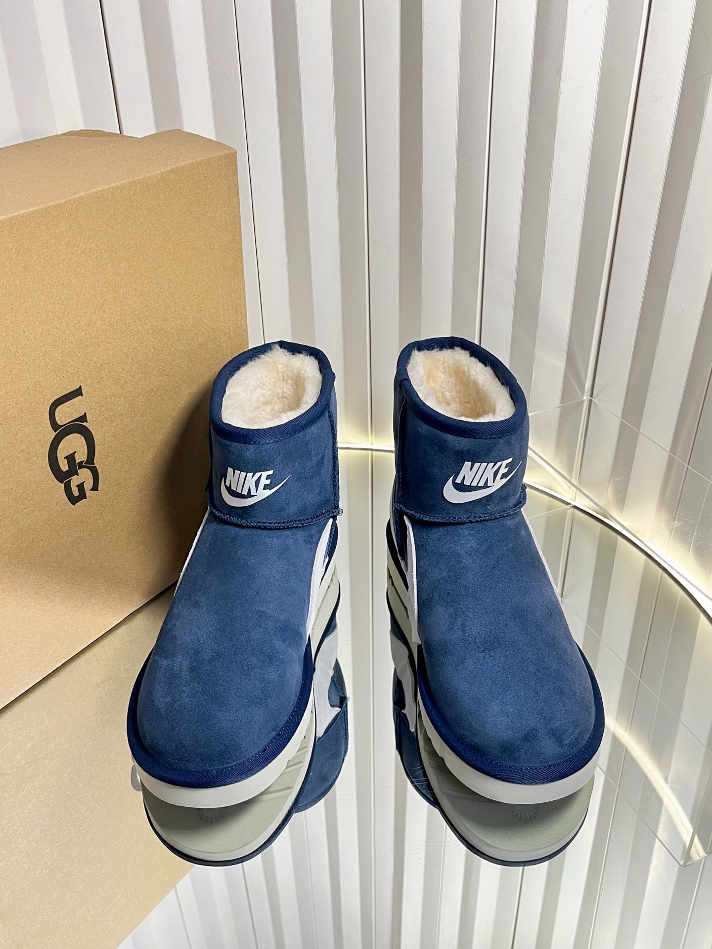 UGG x Nike Boots Blue Suede 548549