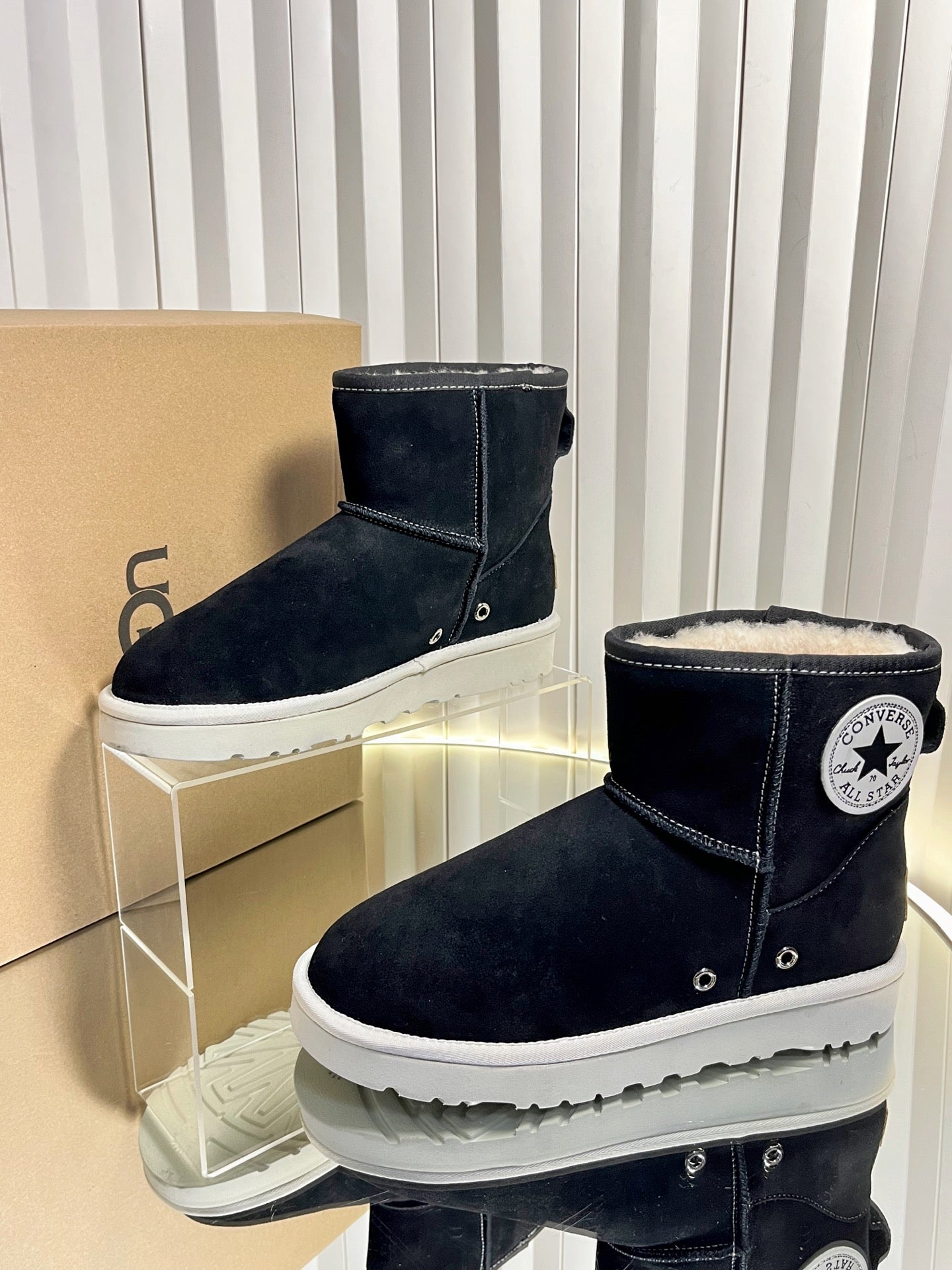 UGG x Converse Boots Black Suede 548552
