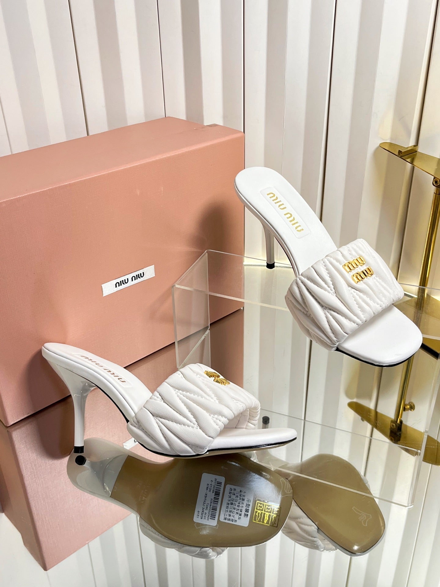 Miu 26s Padded Matelasse Mule Heels 85mm In White Calfskin Gold Hardware