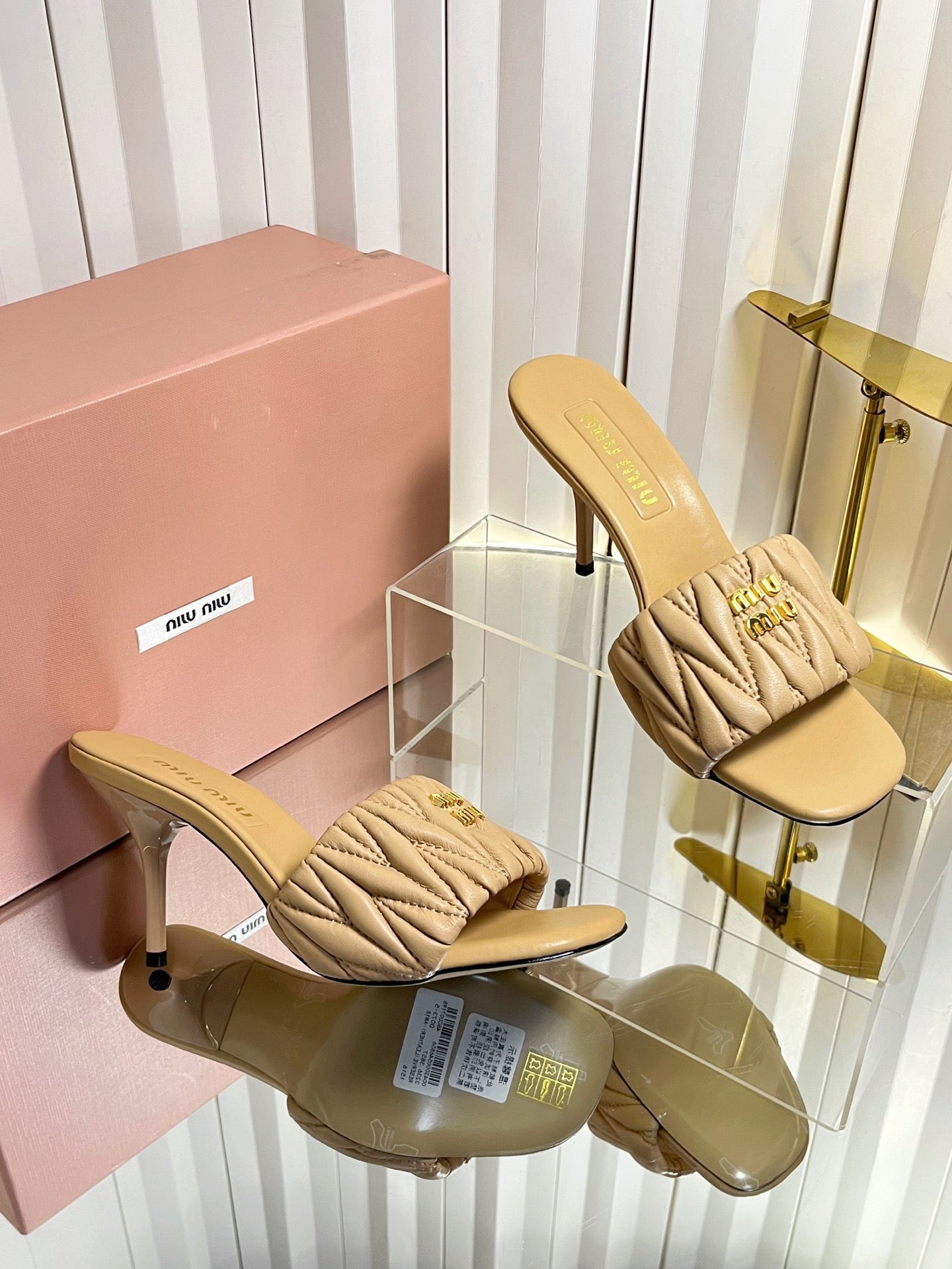 Miu 26s Padded Matelasse Mule Heels 85mm In Beige Calfskin Gold Hardware