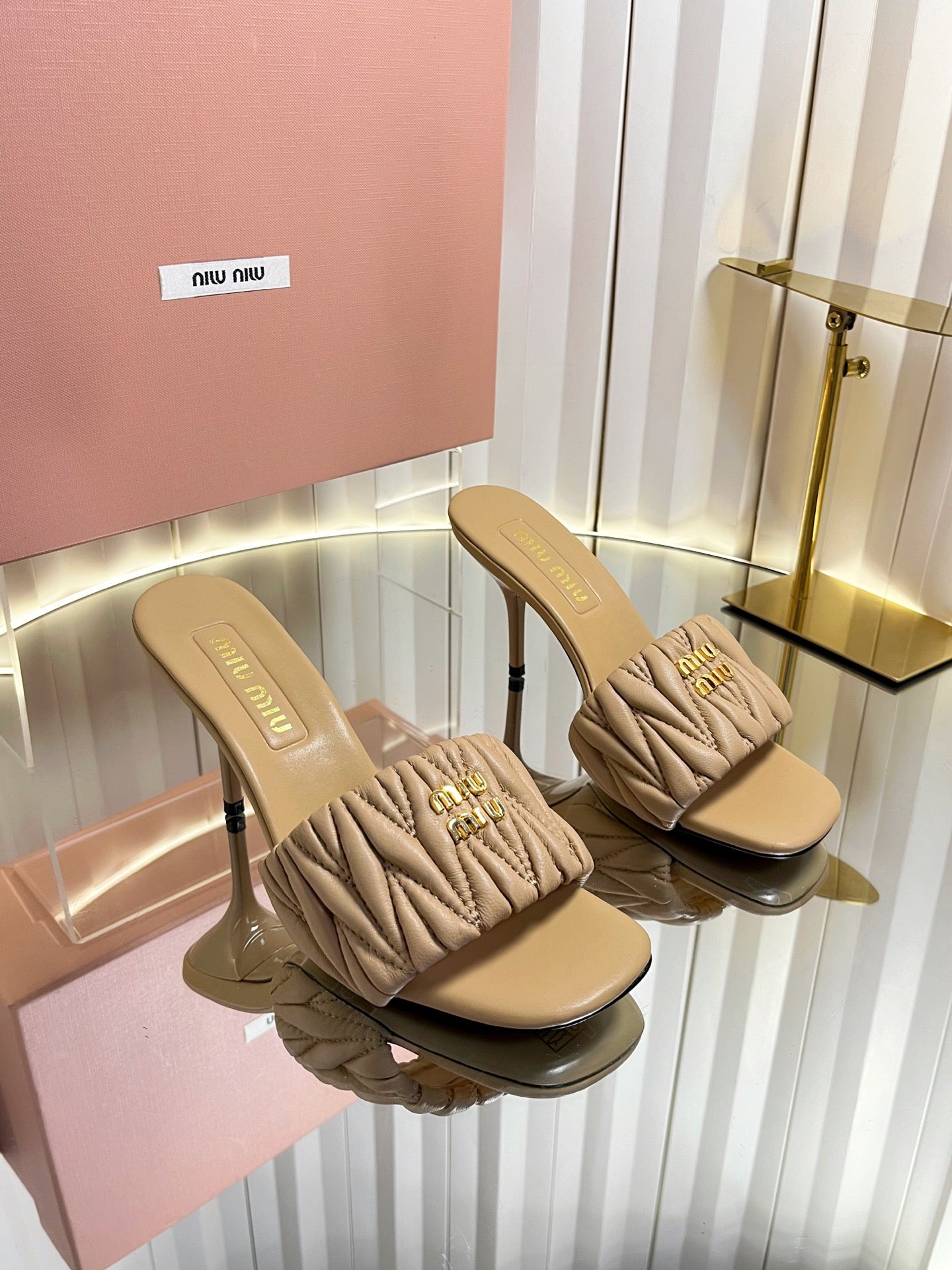 Miu 26s Padded Matelasse Mule Heels 85mm In Beige Calfskin Gold Hardware