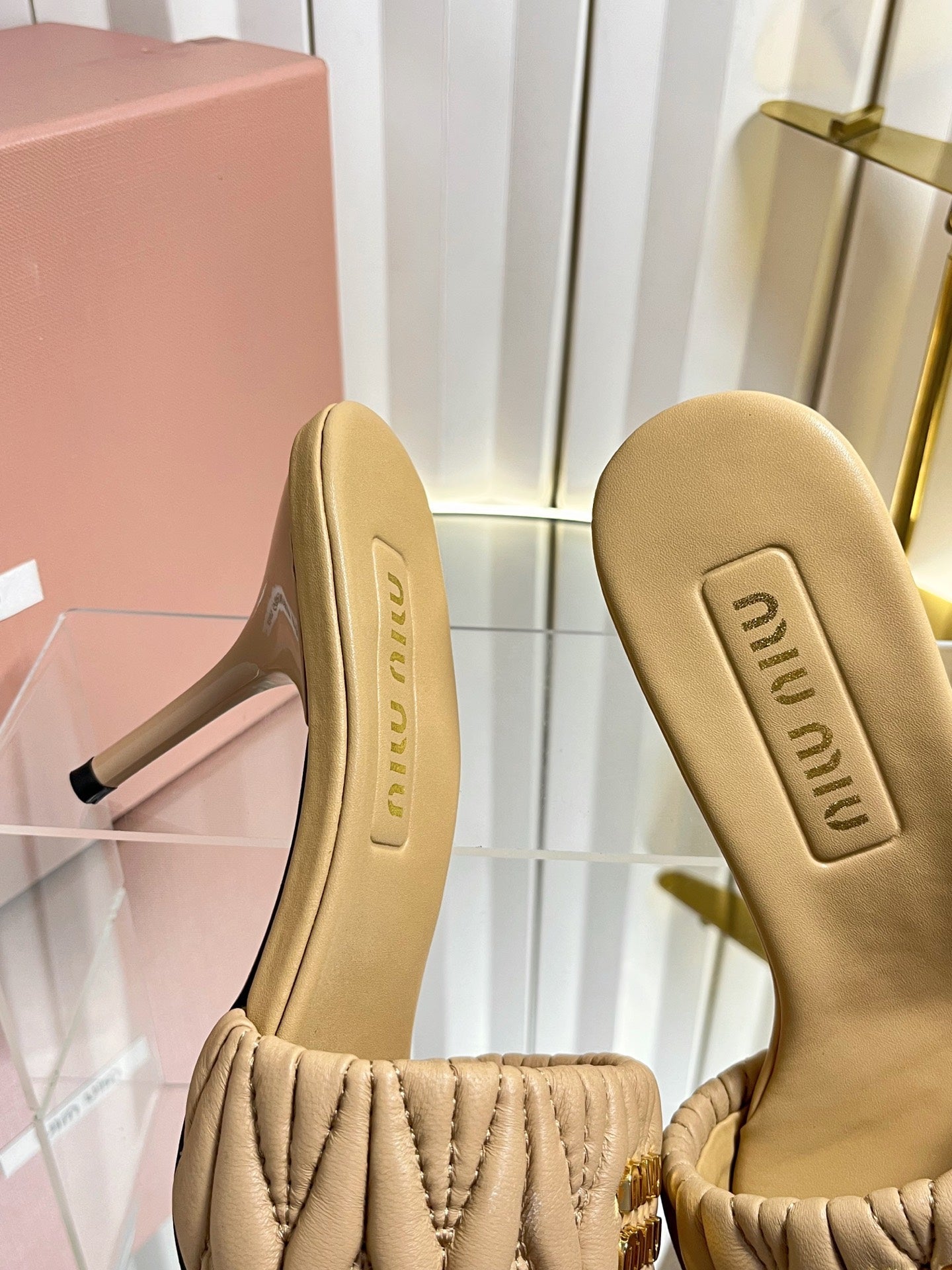 Miu 26s Padded Matelasse Mule Heels 85mm In Beige Calfskin Gold Hardware