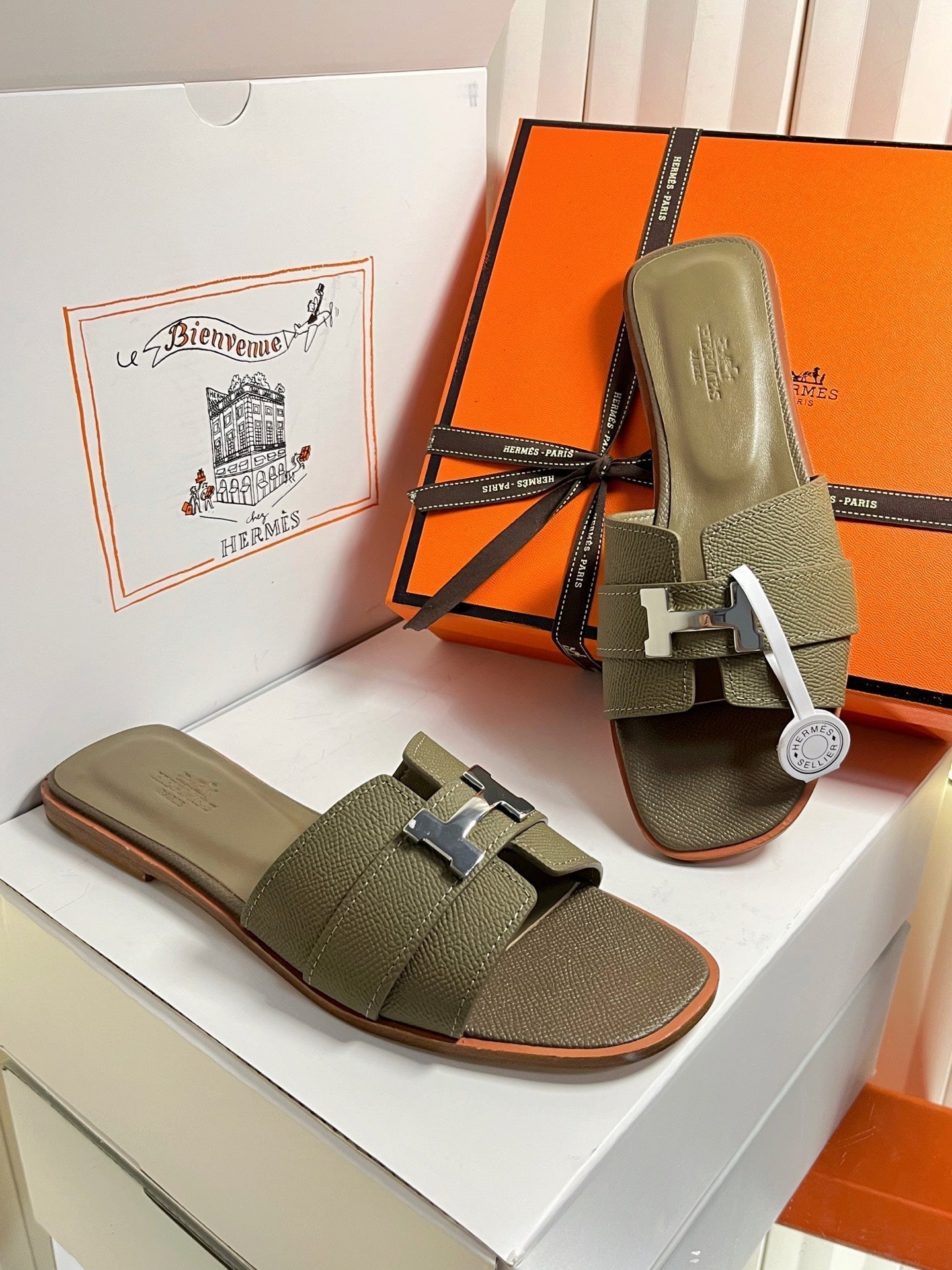 HM 26s Oran Sandals In Olive Brown Epsom Calfskin Silver Hardware