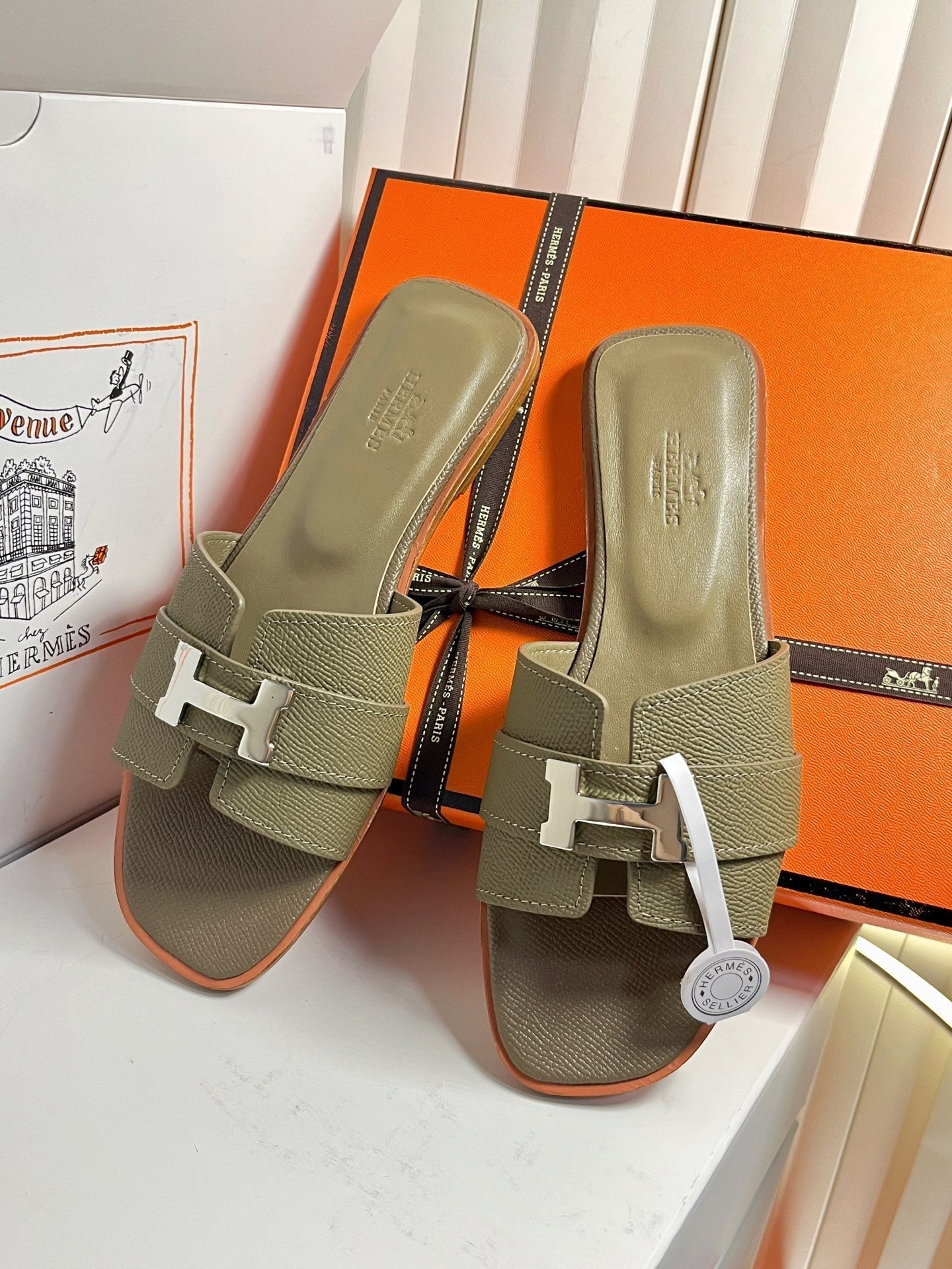 HM 26s Oran Sandals In Olive Brown Epsom Calfskin Silver Hardware