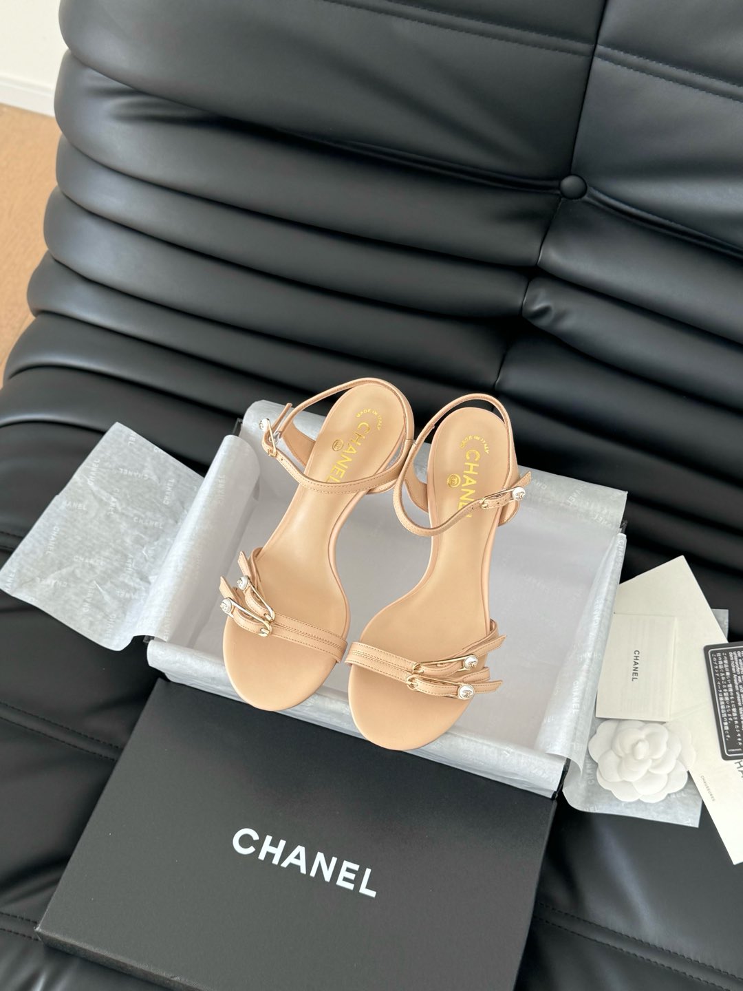 MID-HEEL 35 MM SANDAL IN NUDE TAN SHEEPSKIN