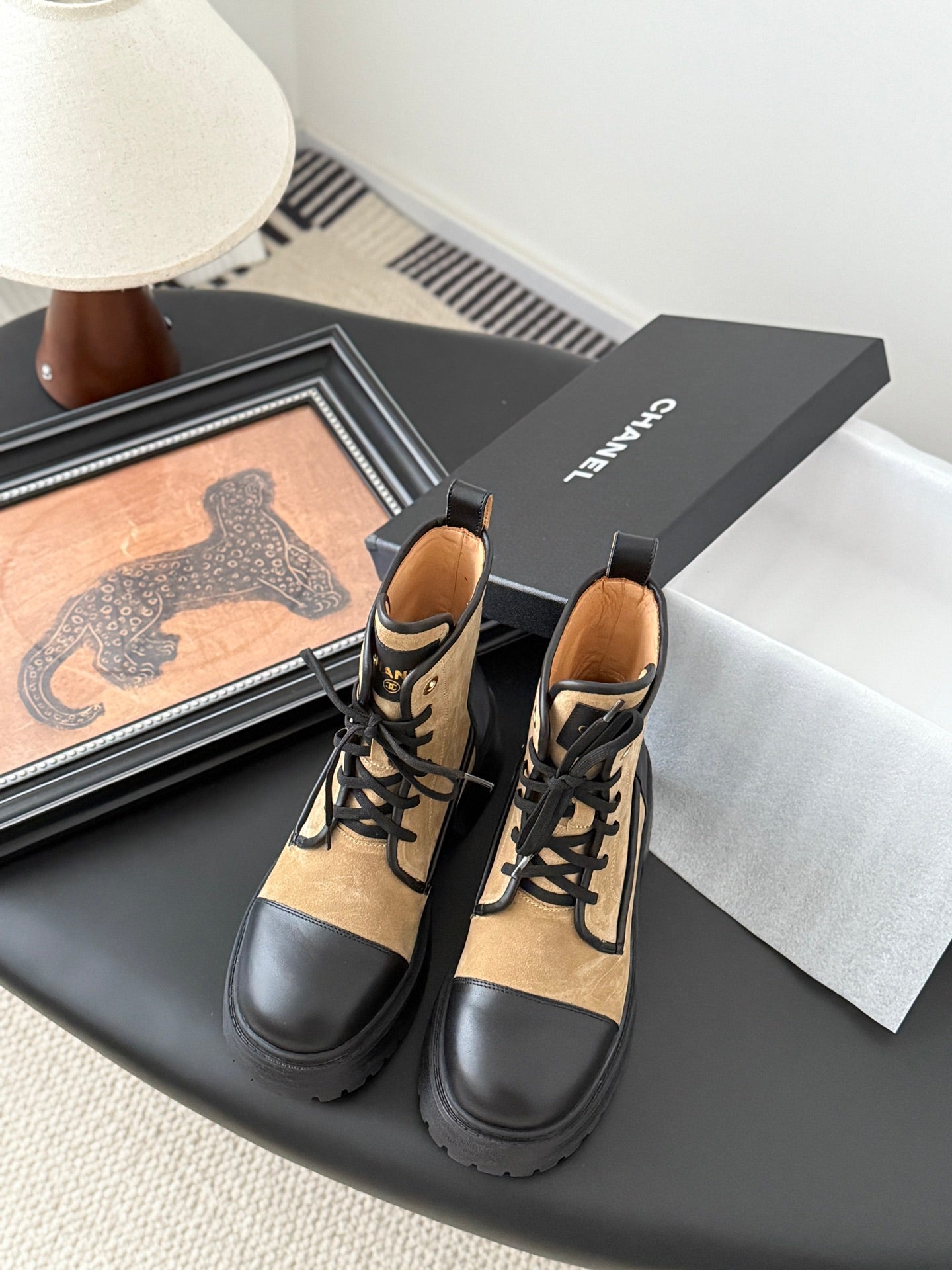CC 25B Atelier Flats Boots Shoes Black Light Brown Sheepskin & Suede 458765