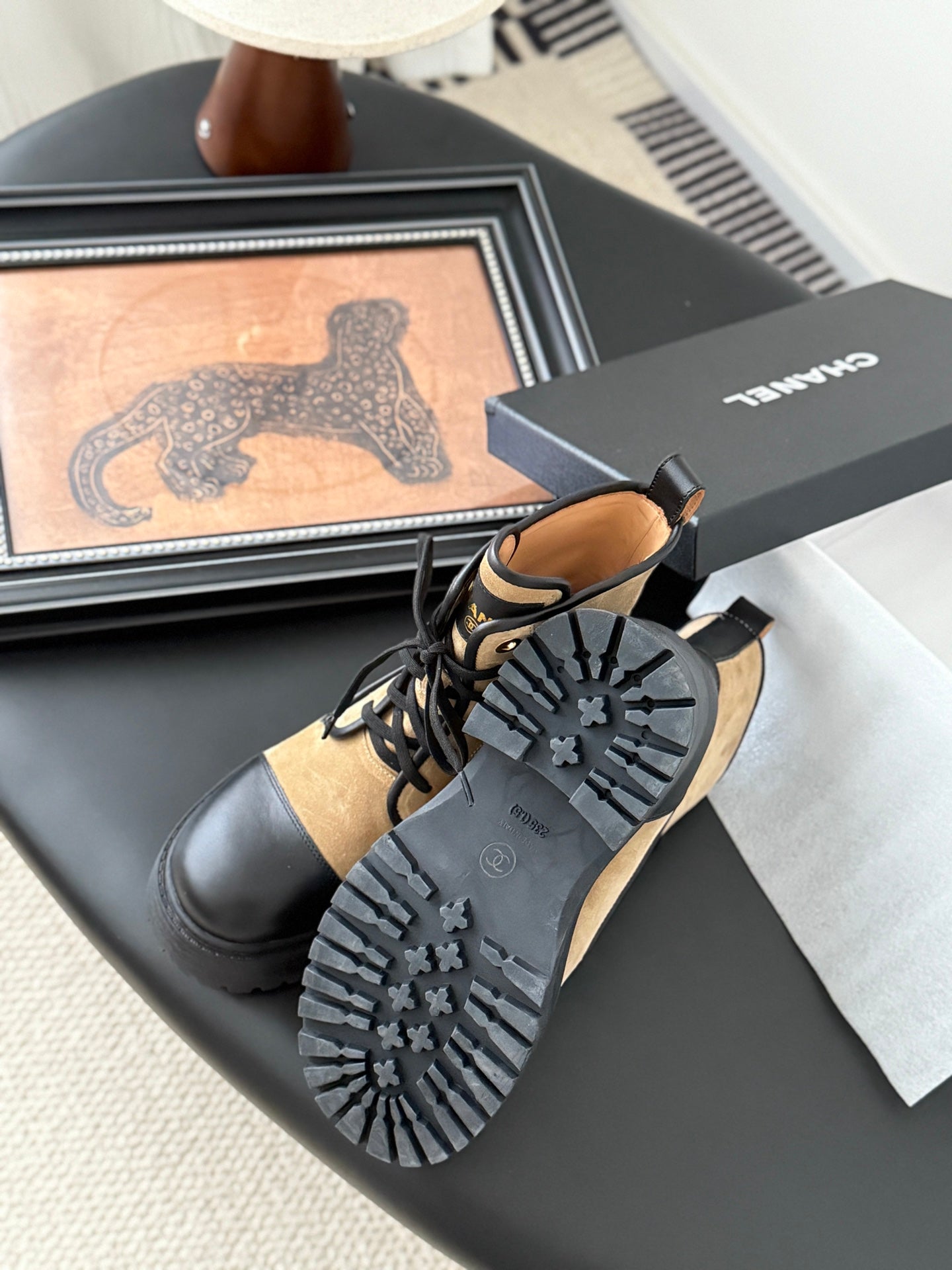 CC 25B Atelier Flats Boots Shoes Black Light Brown Sheepskin & Suede 458765