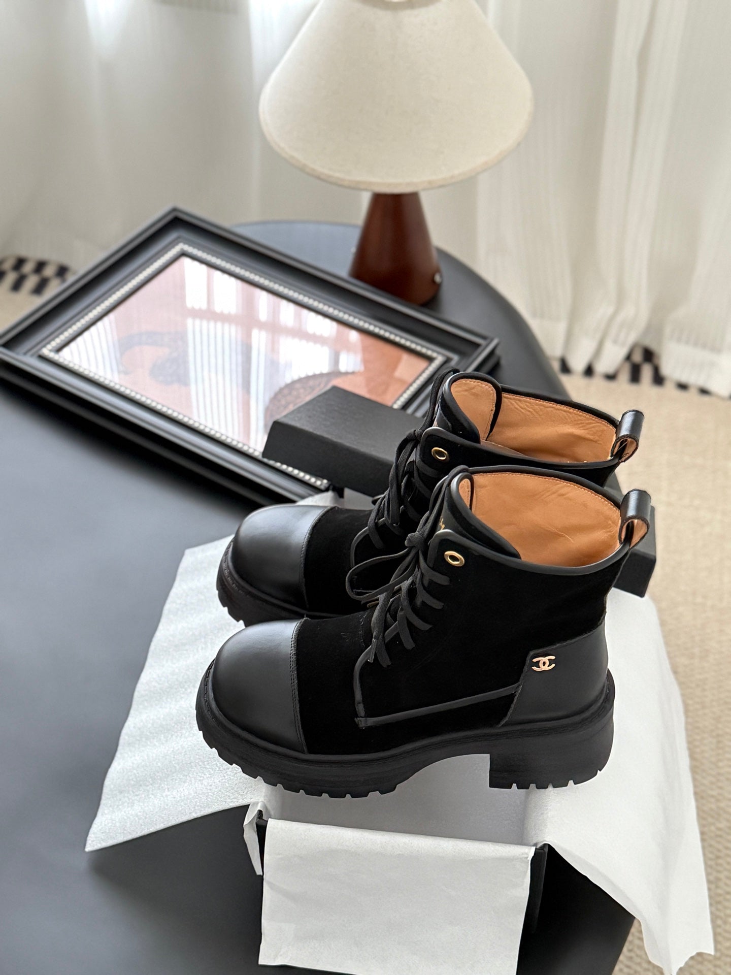 CC 25B Atelier Flats Boots Shoes Black Sheepskin & Suede 458767