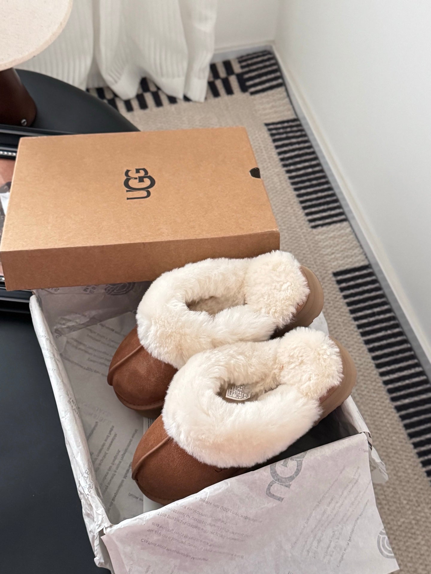 UGG Disquette Slippers Brown White Wool Suede 508052