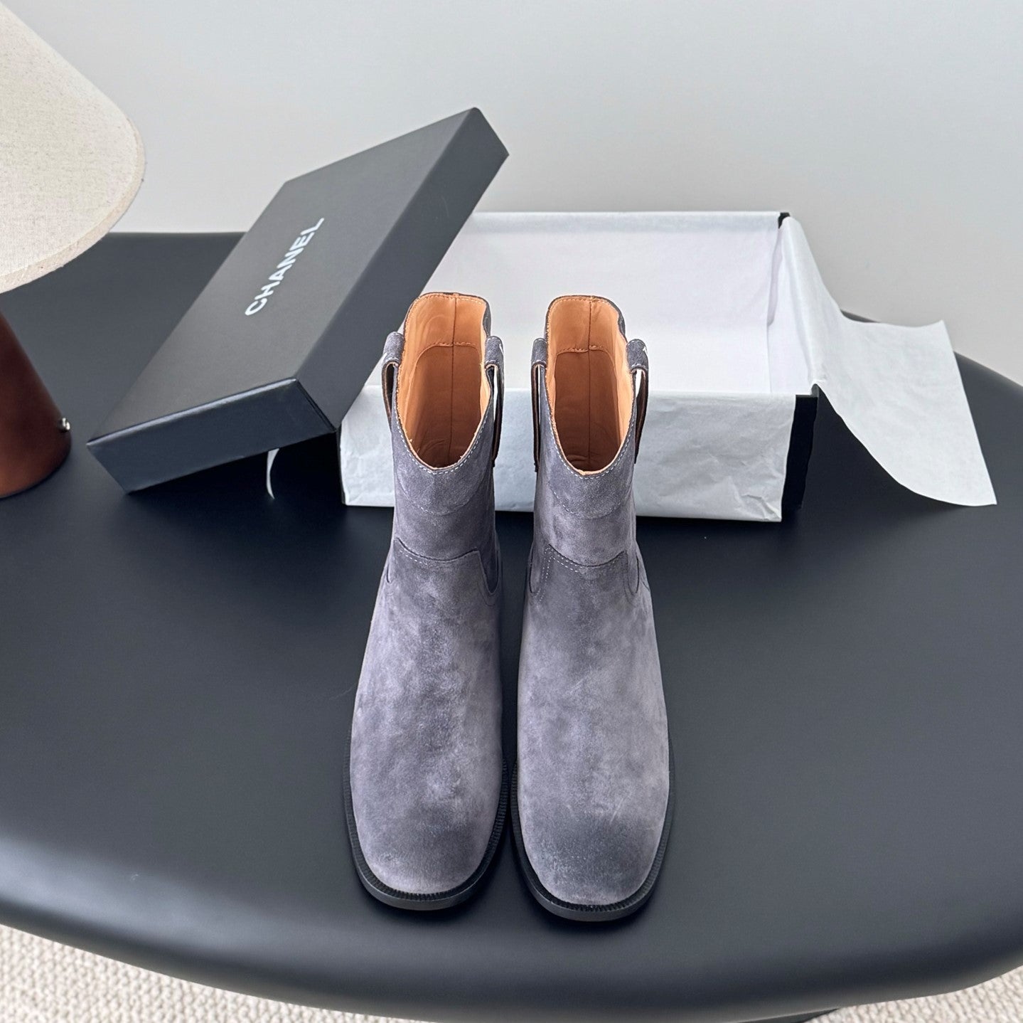 CC 25A Métiers d'Art Ankle Boots Lavender Gray Suede 540760