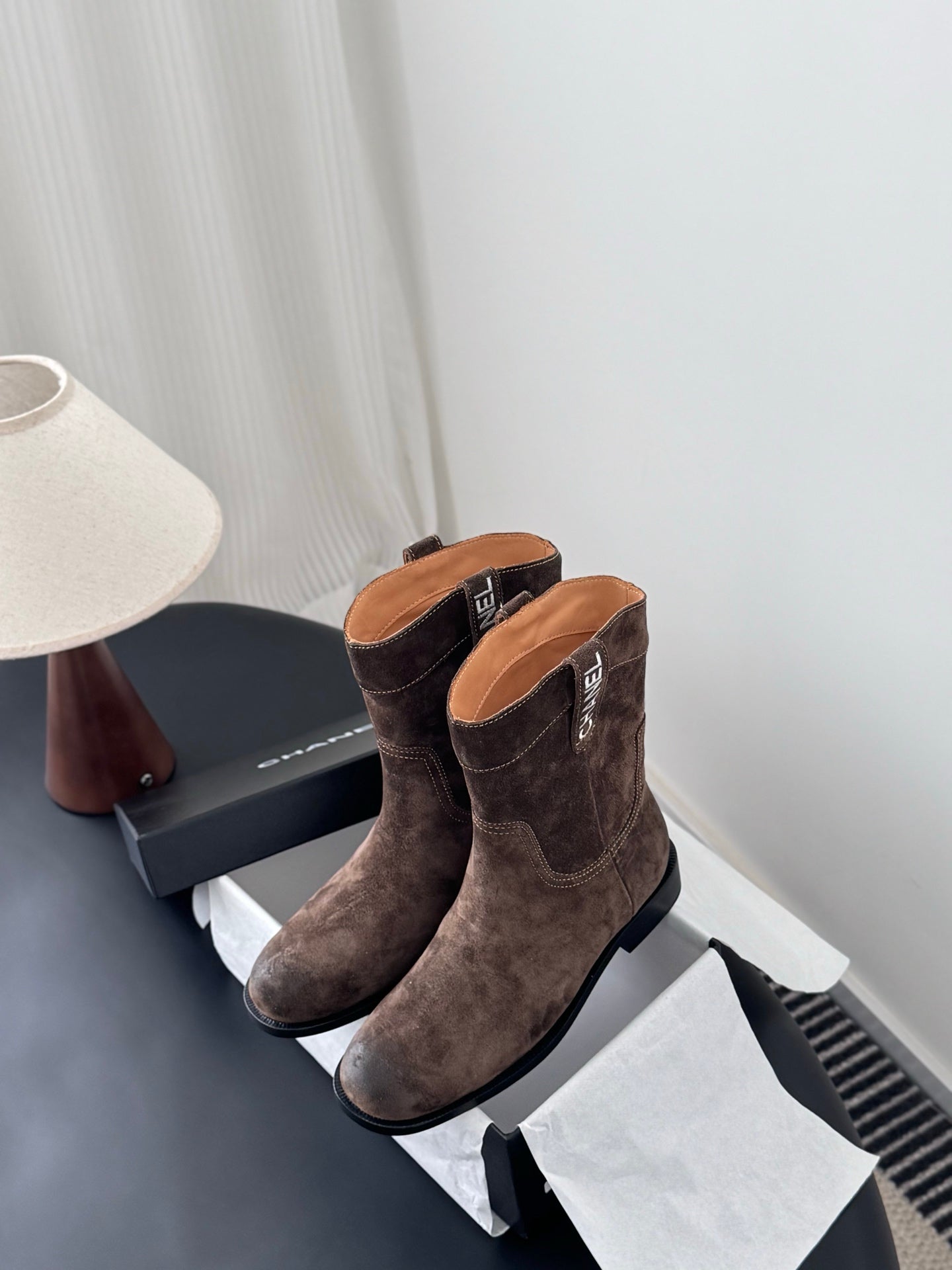 CC 25A Métiers d'Art Ankle Boots Coffee Suede 540761