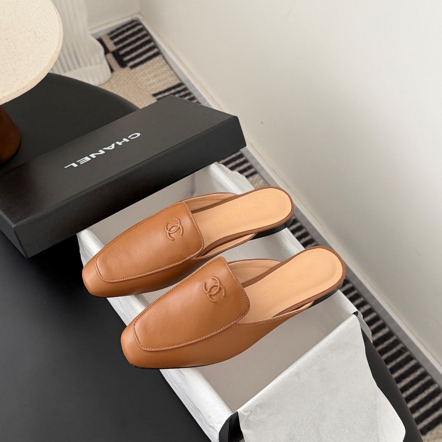 CC 26SS Loafers Mule Beige Lambskin 670819