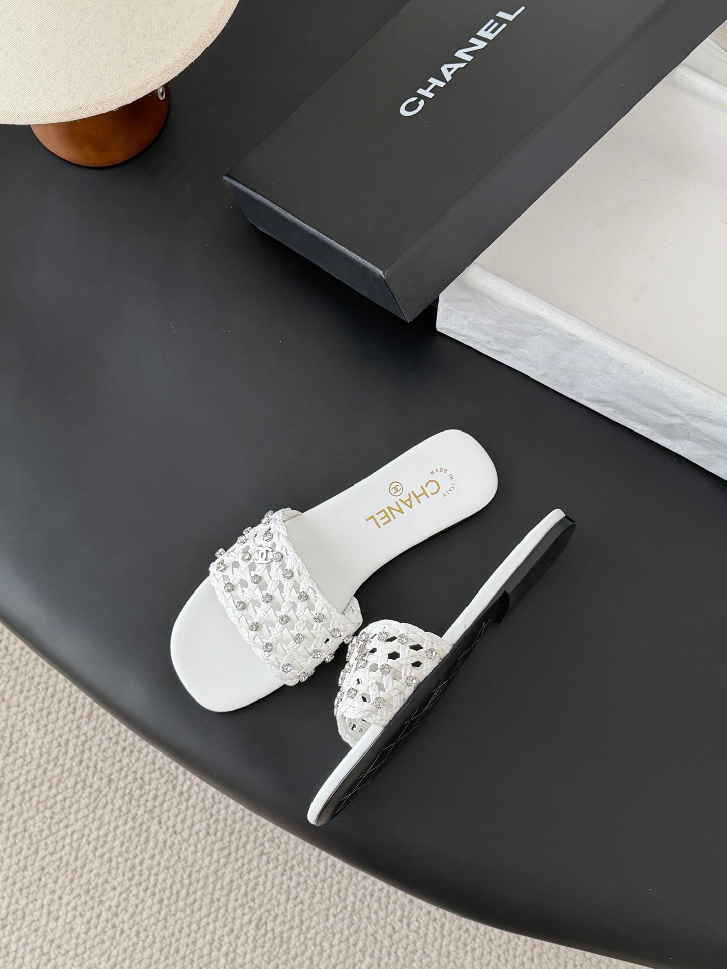 CC 26SS Slipper White Woven Lambskin 670628
