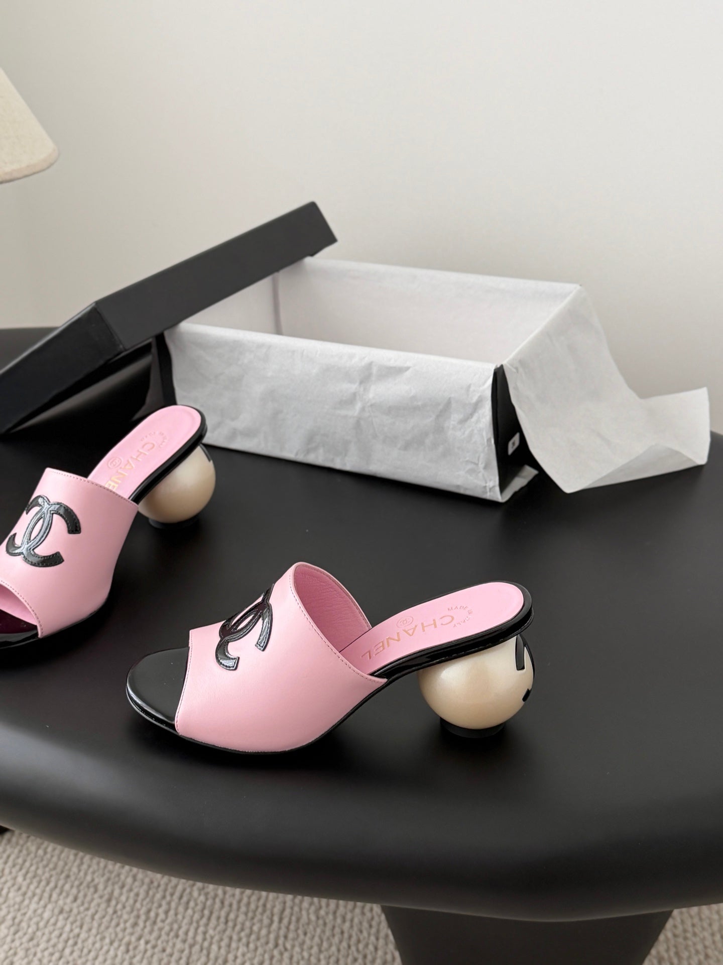 CC 26SS Slippers 7cm Black Pink Lambskin Patent Leather 670612