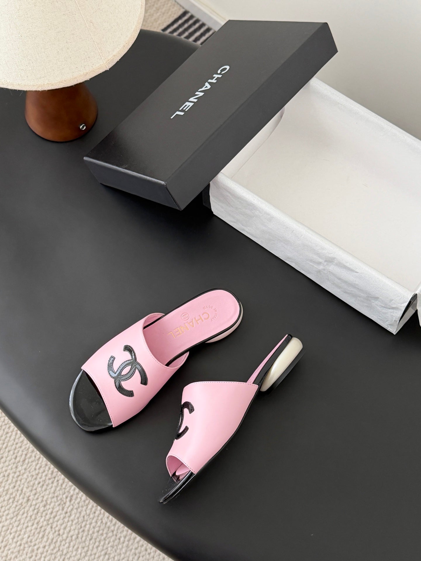 CC 26SS Mary Jane Slippers Black Pink Lambskin Patent Leather 670615