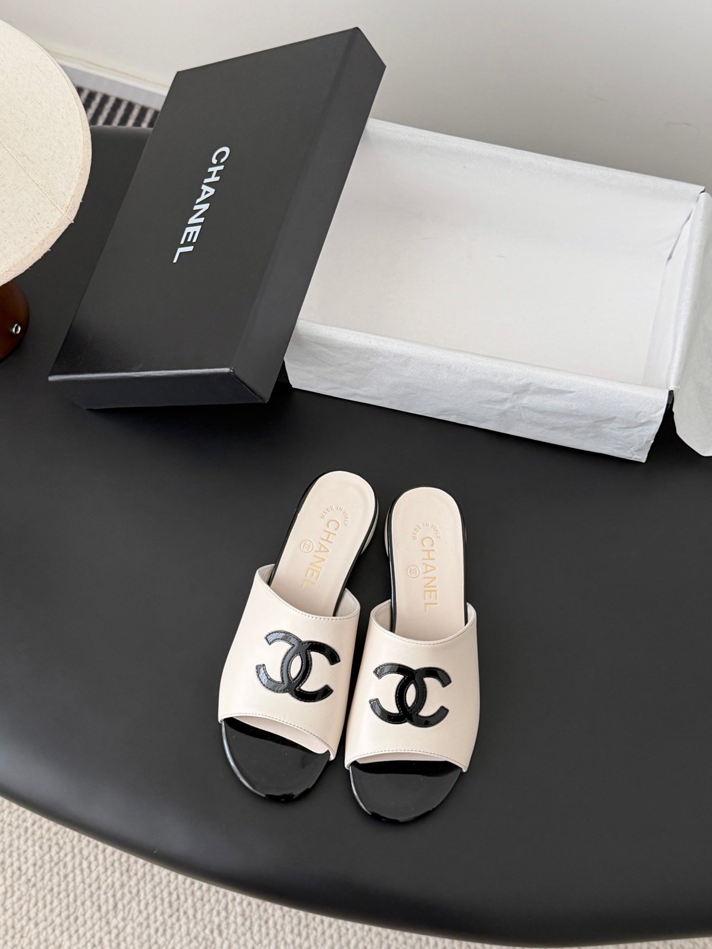 CC 26SS Mary Jane Slippers Black White Lambskin Patent Leather 670617