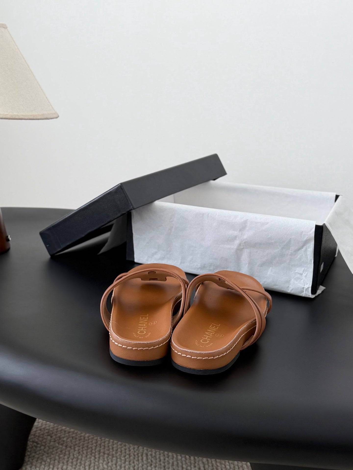 CC 26s Sandals Brown Sheepskin 670378