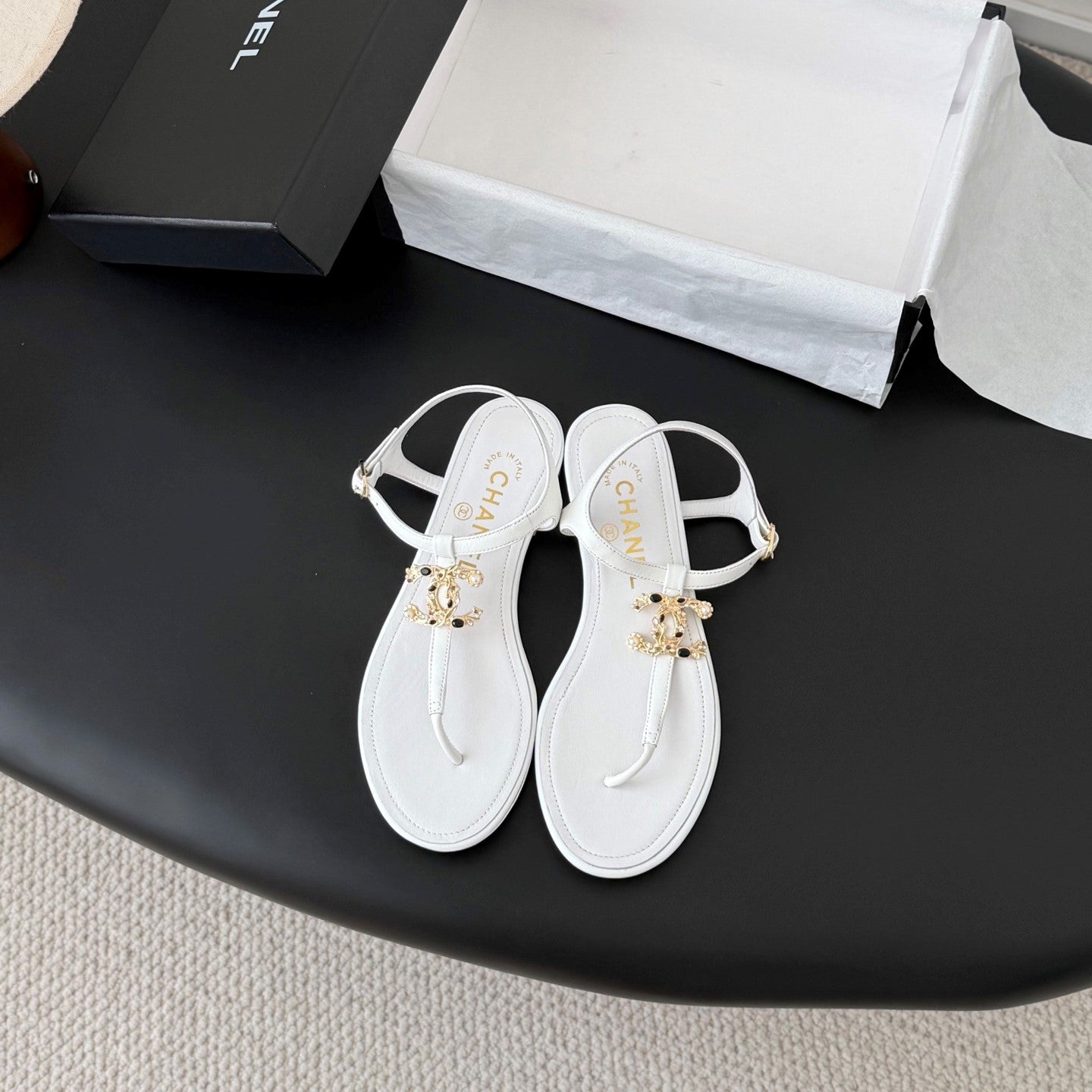 CC Strappy Sandals White Sheepskin 670389