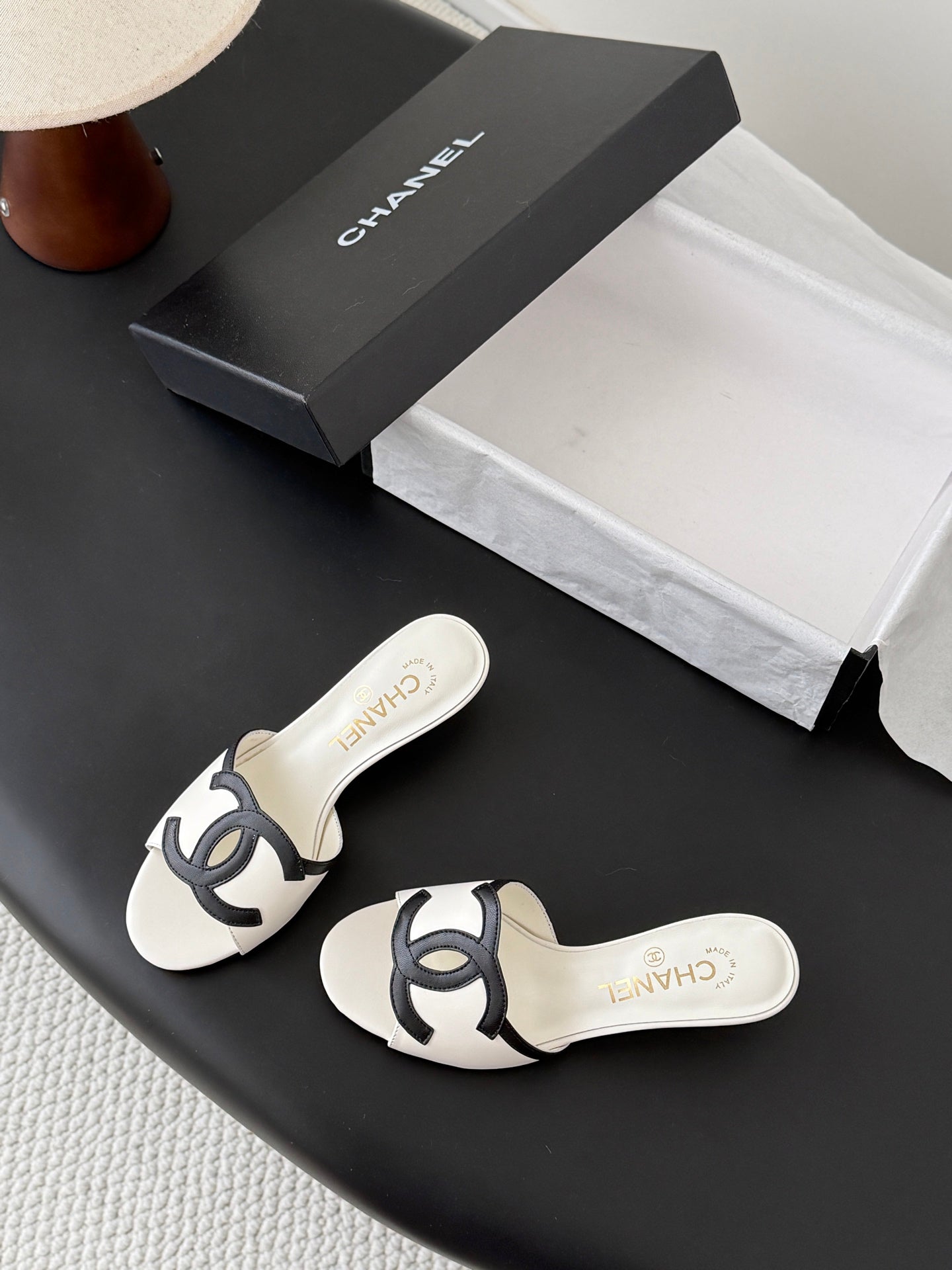 CC 2026 Heeled Sandal White Black Lambskin 675862