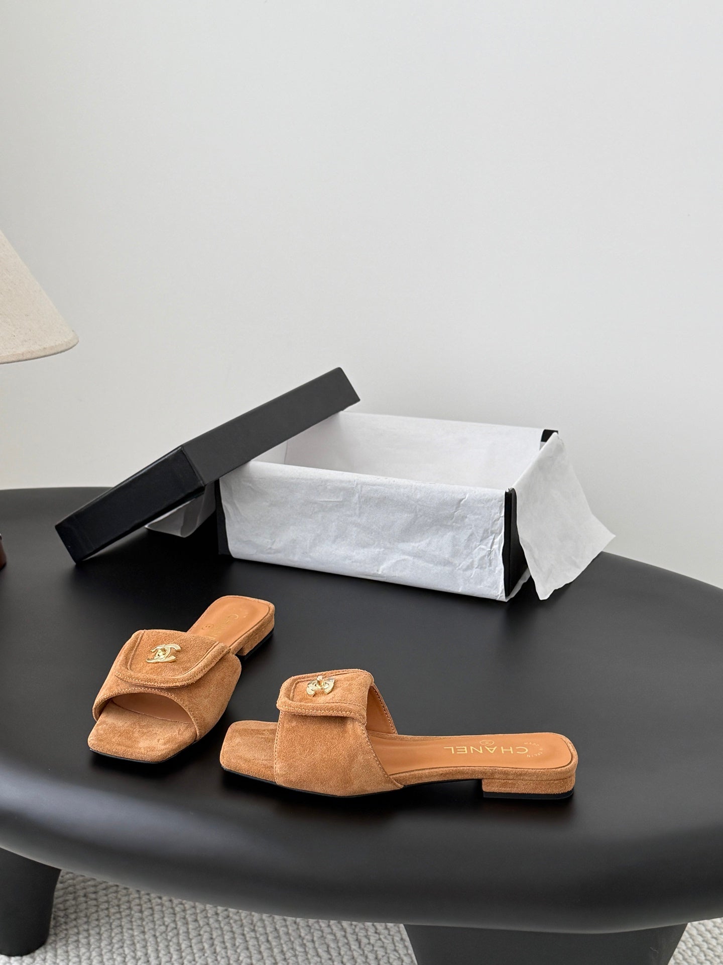 CC 26C Slippers Flat Camel Suede 717804