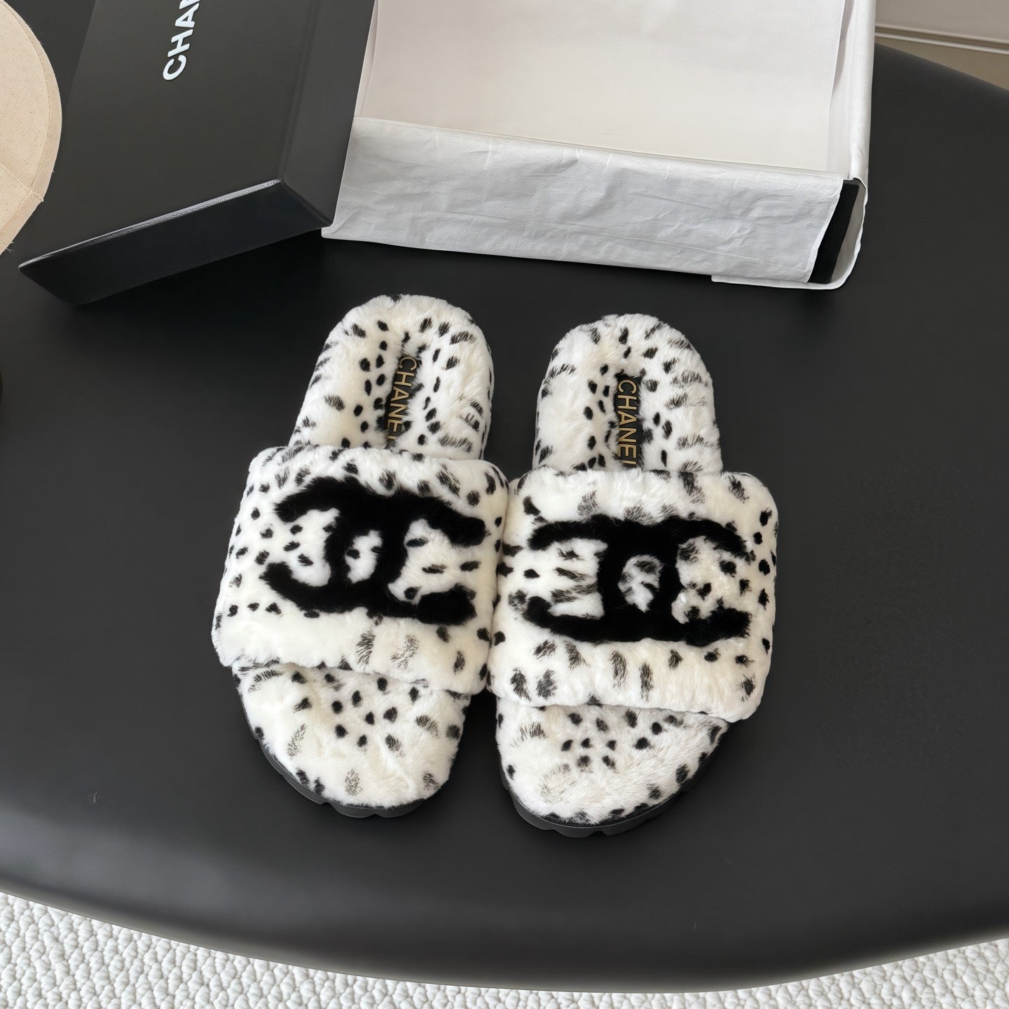CC 26s Slides Black White Dalmatian Print Shearling 969714