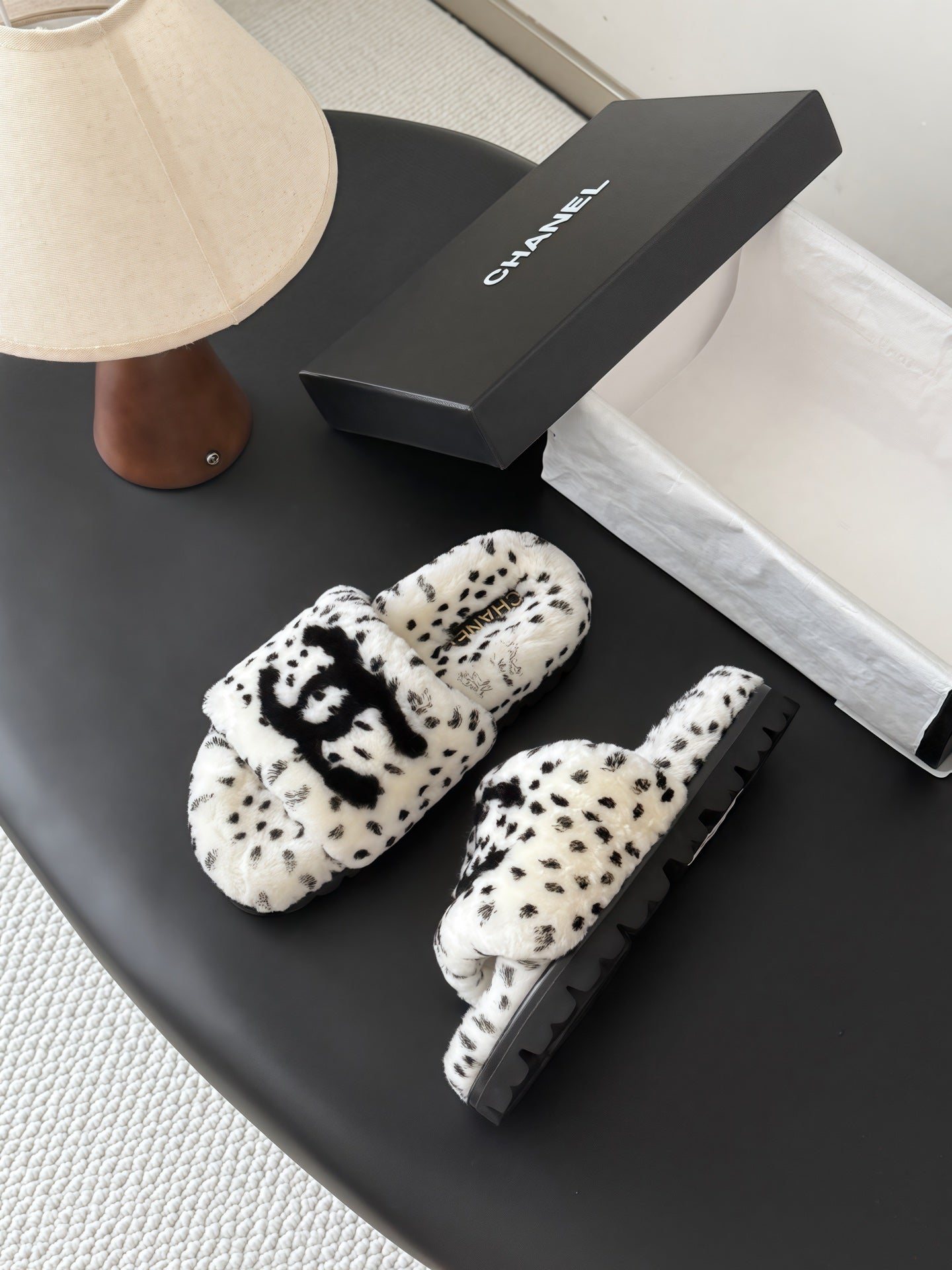CC 26s Slides Black White Dalmatian Print Shearling 969714