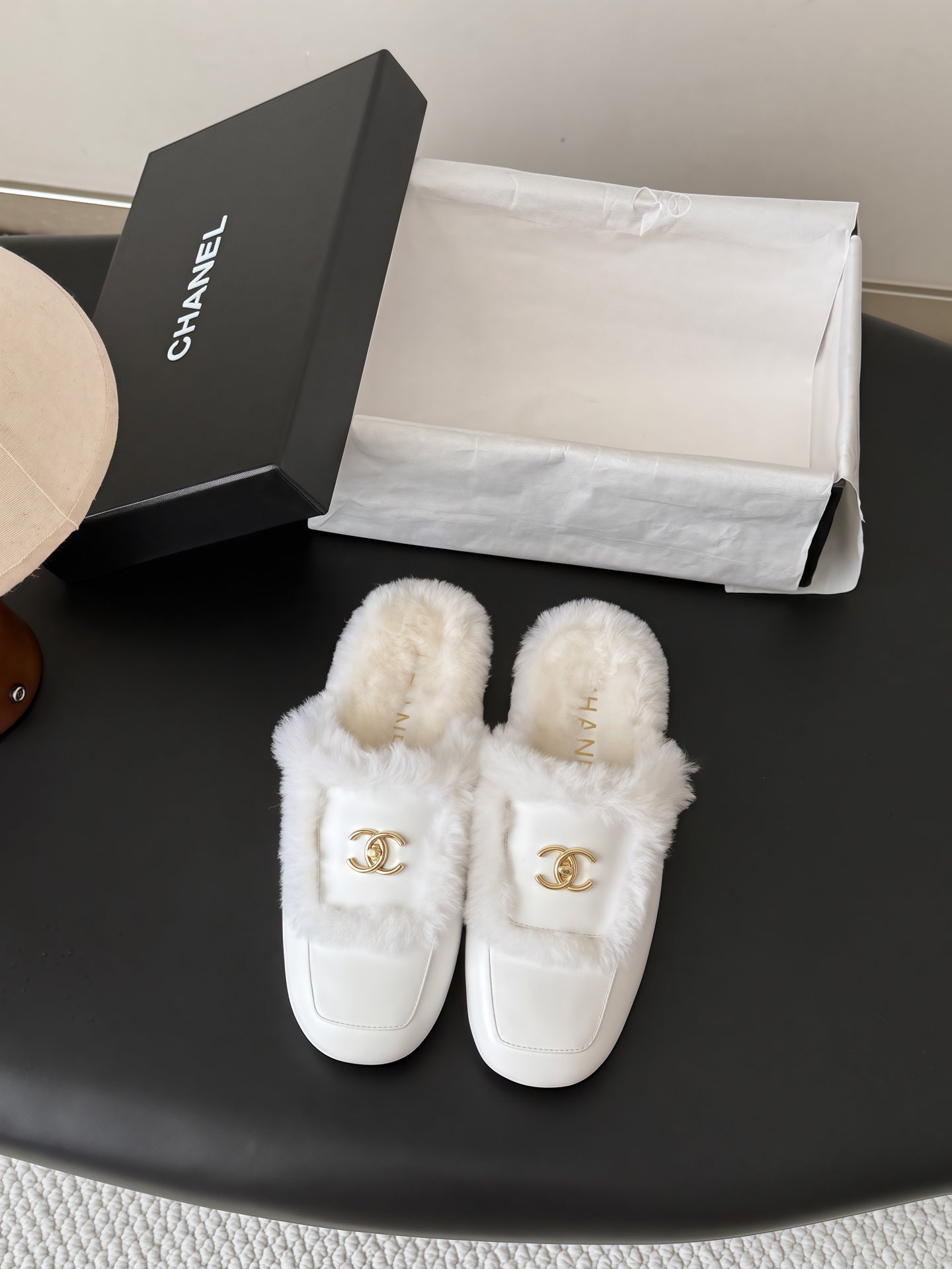 CC 26s Slip-On Mules White Fluffy Shearling Leather 969731