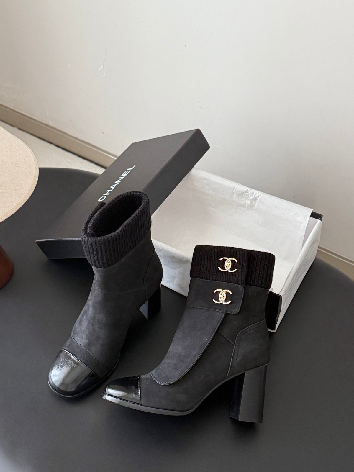 CC 26s Ankle Boots Black Black Knit Cuff Suede 127792