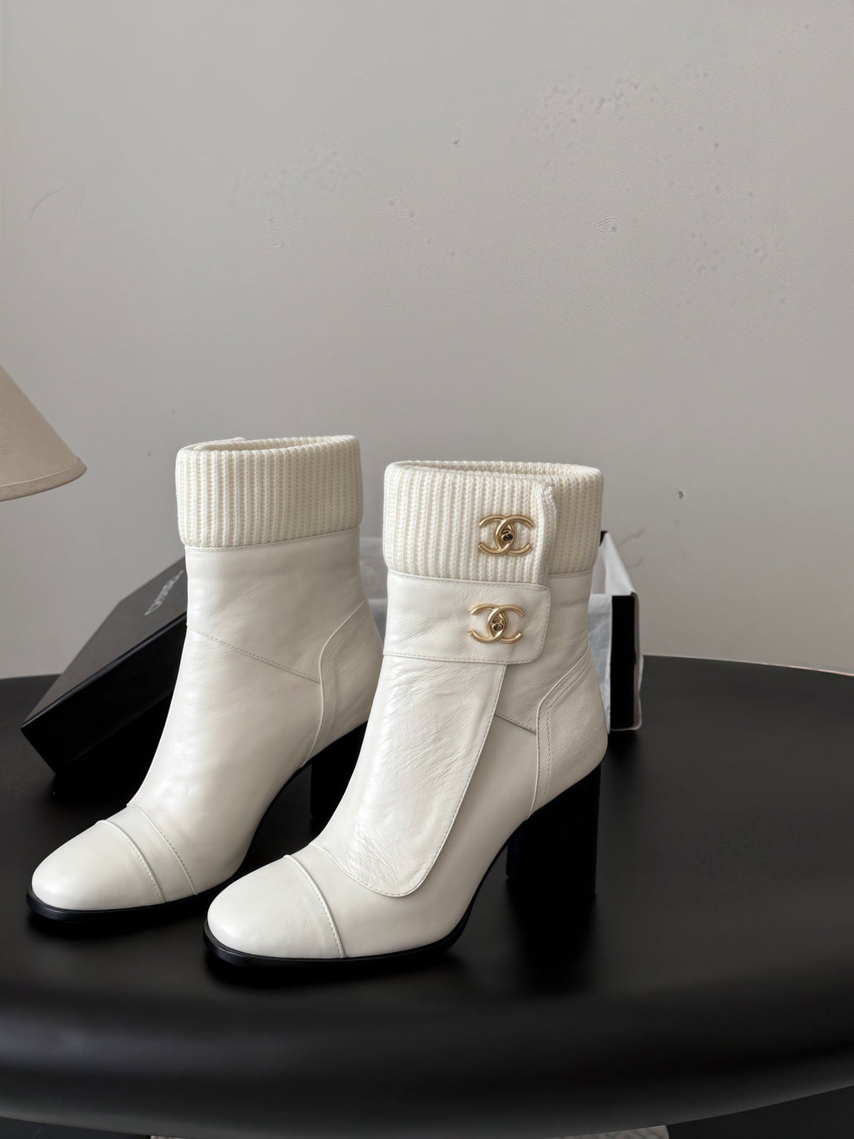 CC 26s Ankle Boots White Gold Knit Cuff Leather 127795