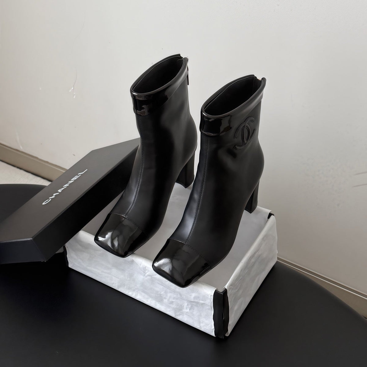 CC 26s Ankle Boots Black Black Leather Patent 127856
