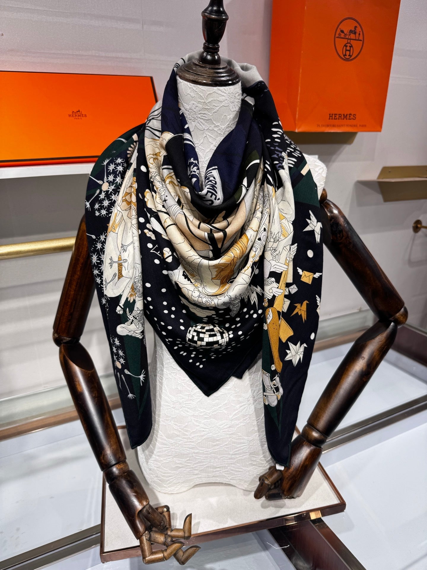 Hermès Flagship Shawl 140x140cm Dark Blue Colorful Cashmere Silk 212377