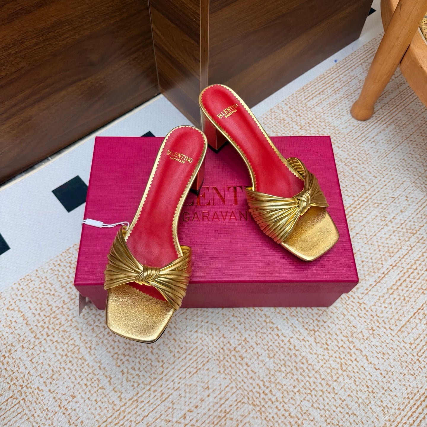 VT 26s Annet Mules 6.5cm Gold Woven Leather 974326