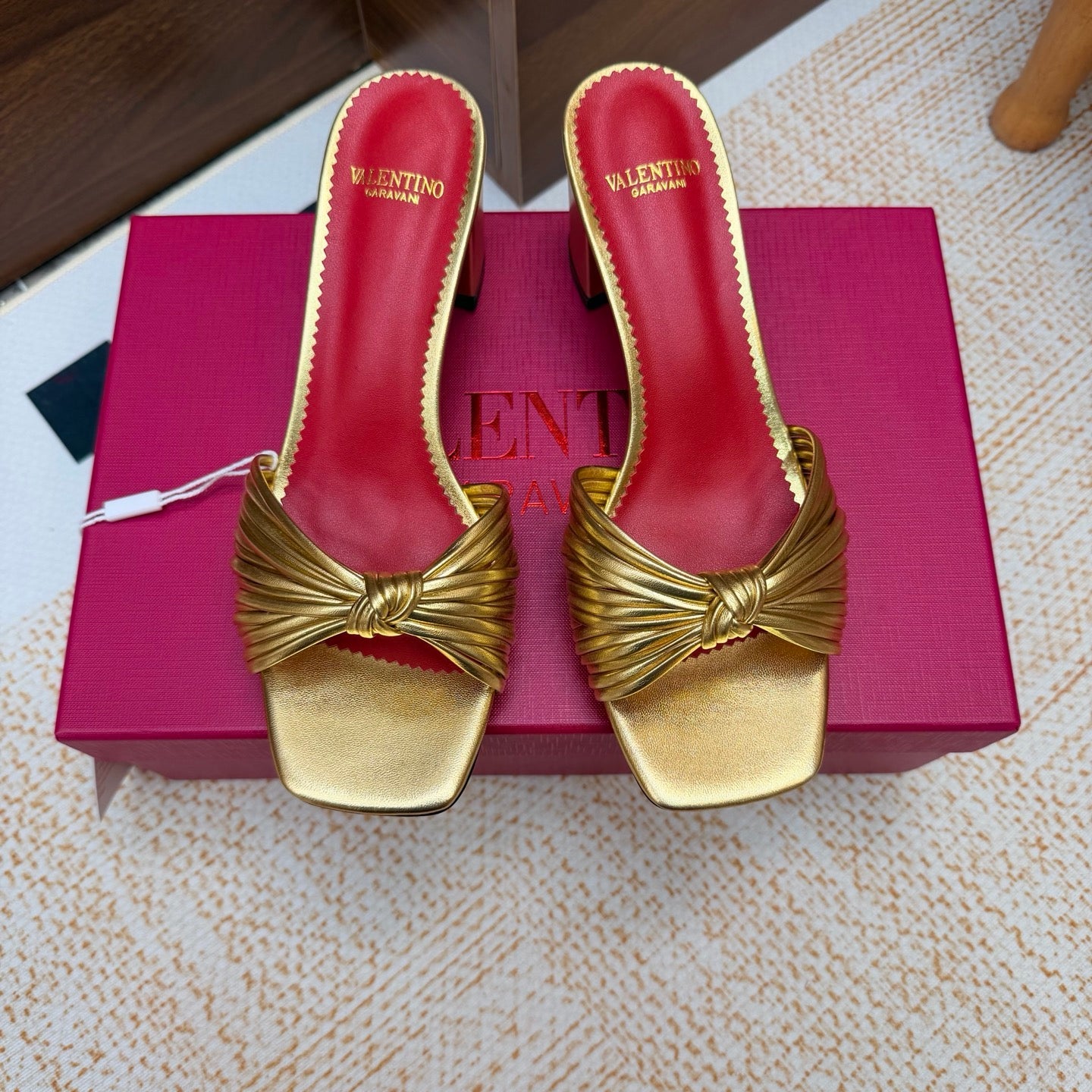 VT 26s Annet Mules 6.5cm Gold Woven Leather 974326