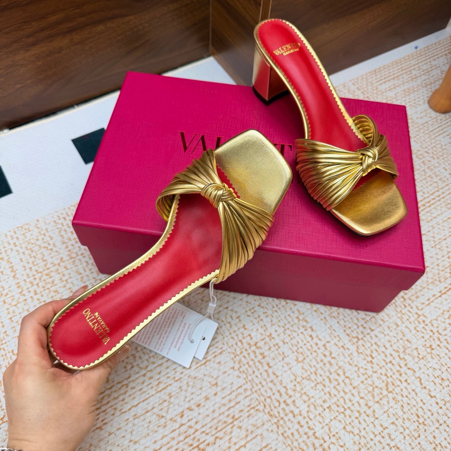 VT 26s Annet Mules 6.5cm Gold Woven Leather 974326