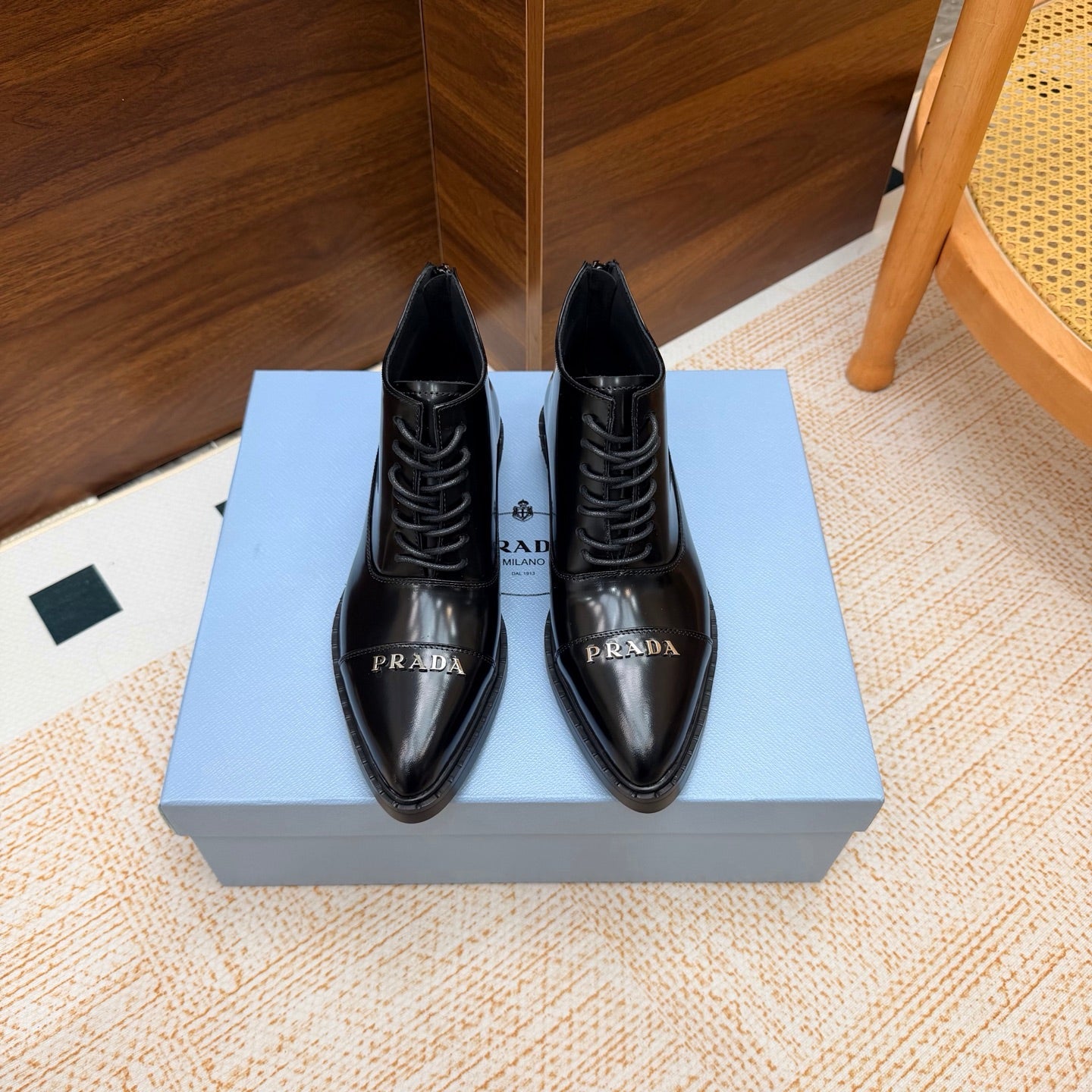 Prada 26s Pointed-Toe Derby Shoes Black Patent Leather 974552
