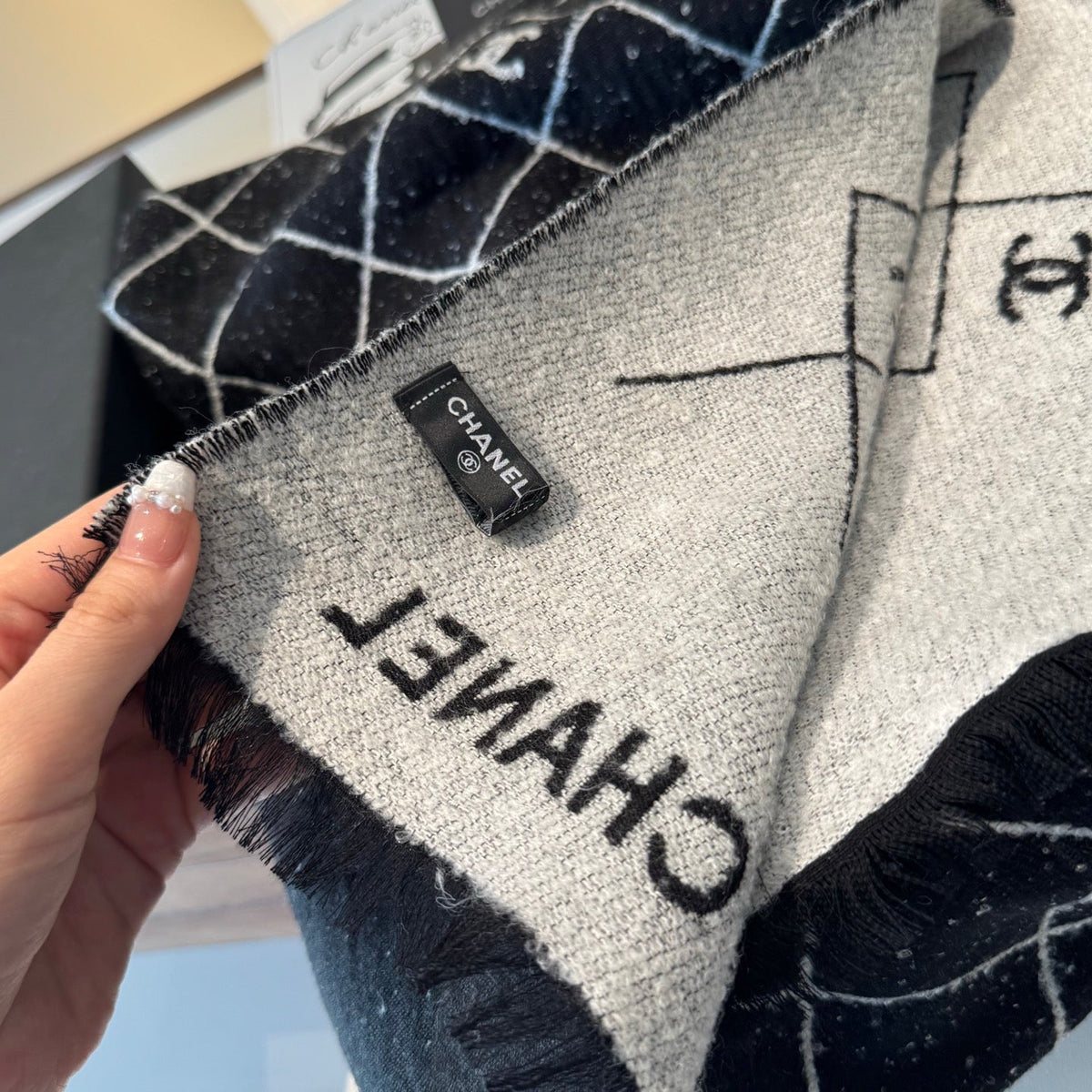 CC 26s Black White Quilted Grid CC Logo Fringe Scarf 45x200cm 534836